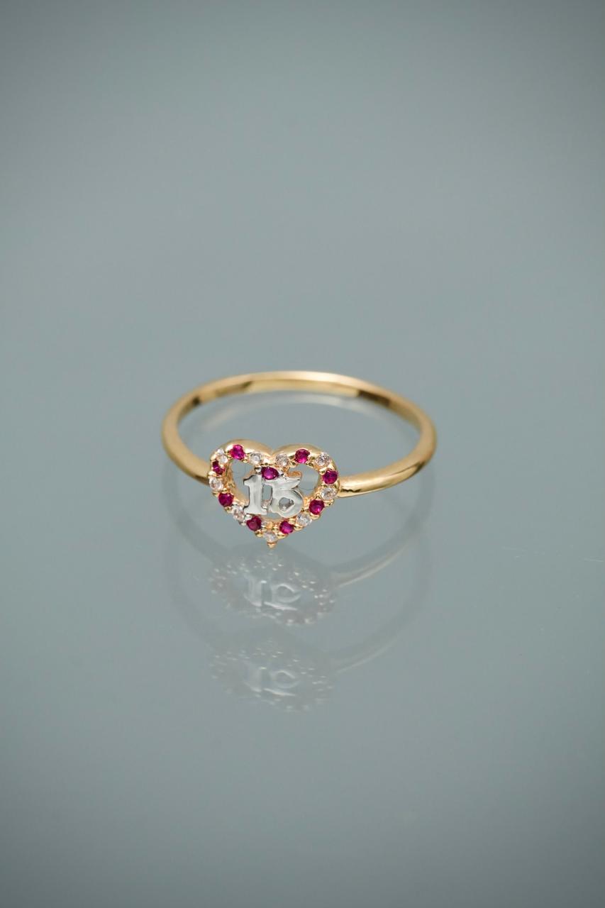 Anillo 15S con swarovski fucsia y blanco 1.4gr / Talla 6 — Oro Amarillo