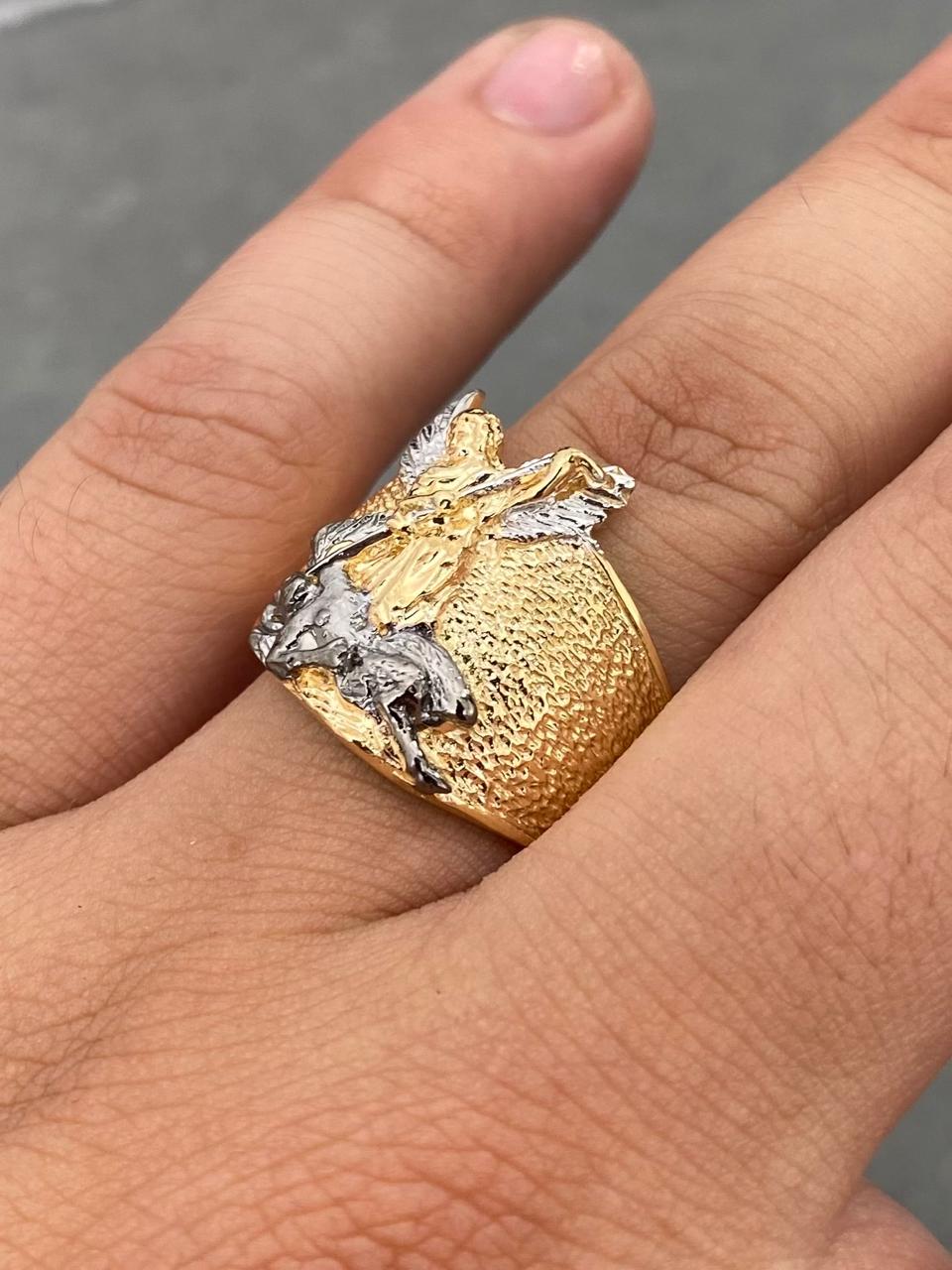Anillo Arcangel san miguel 6.55gr / Talla 10 3/4 — Oro Amarillo
