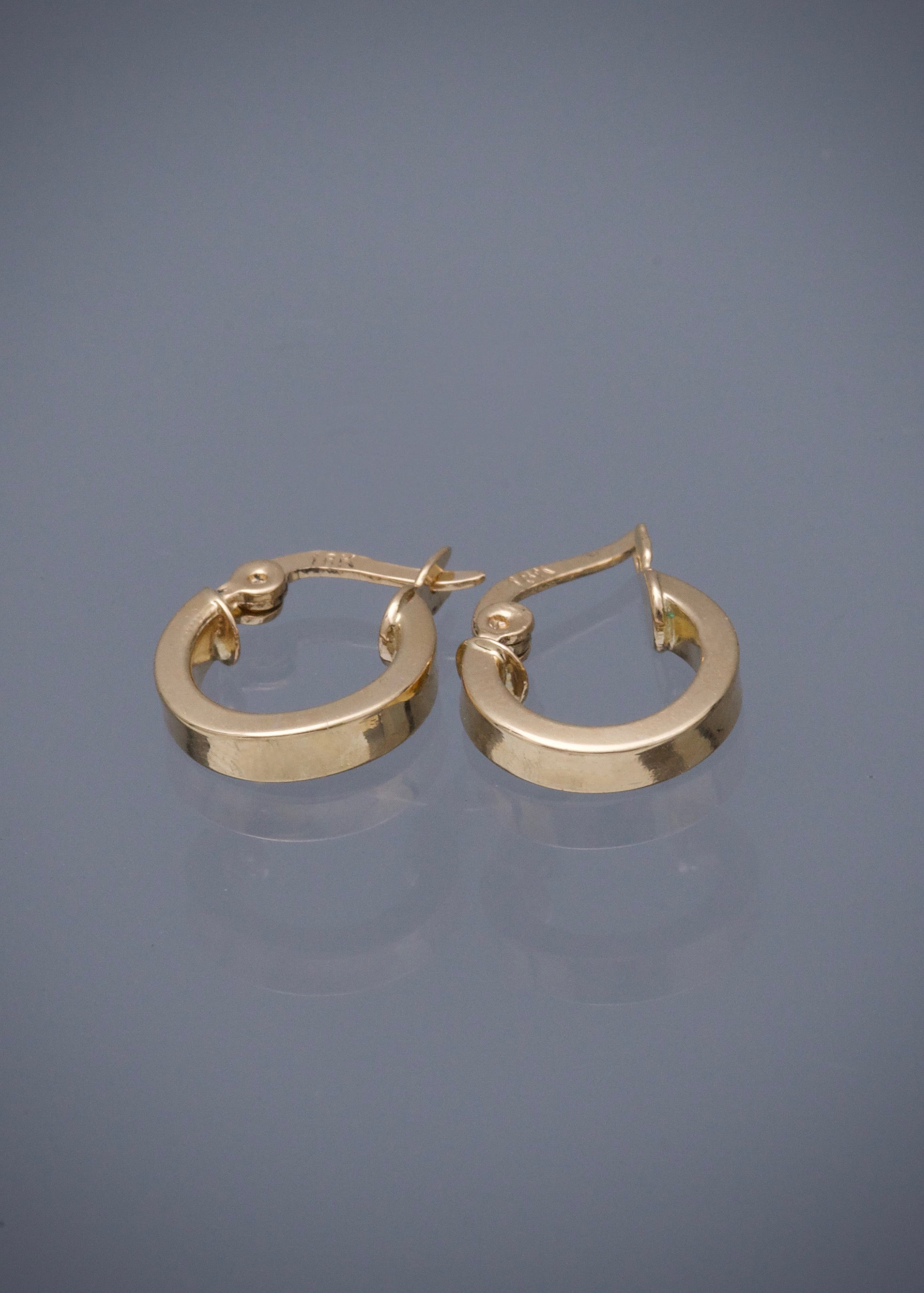 Candongas lisas 0.95gr / Largo 1.2cm / Oro Amarillo Nac B