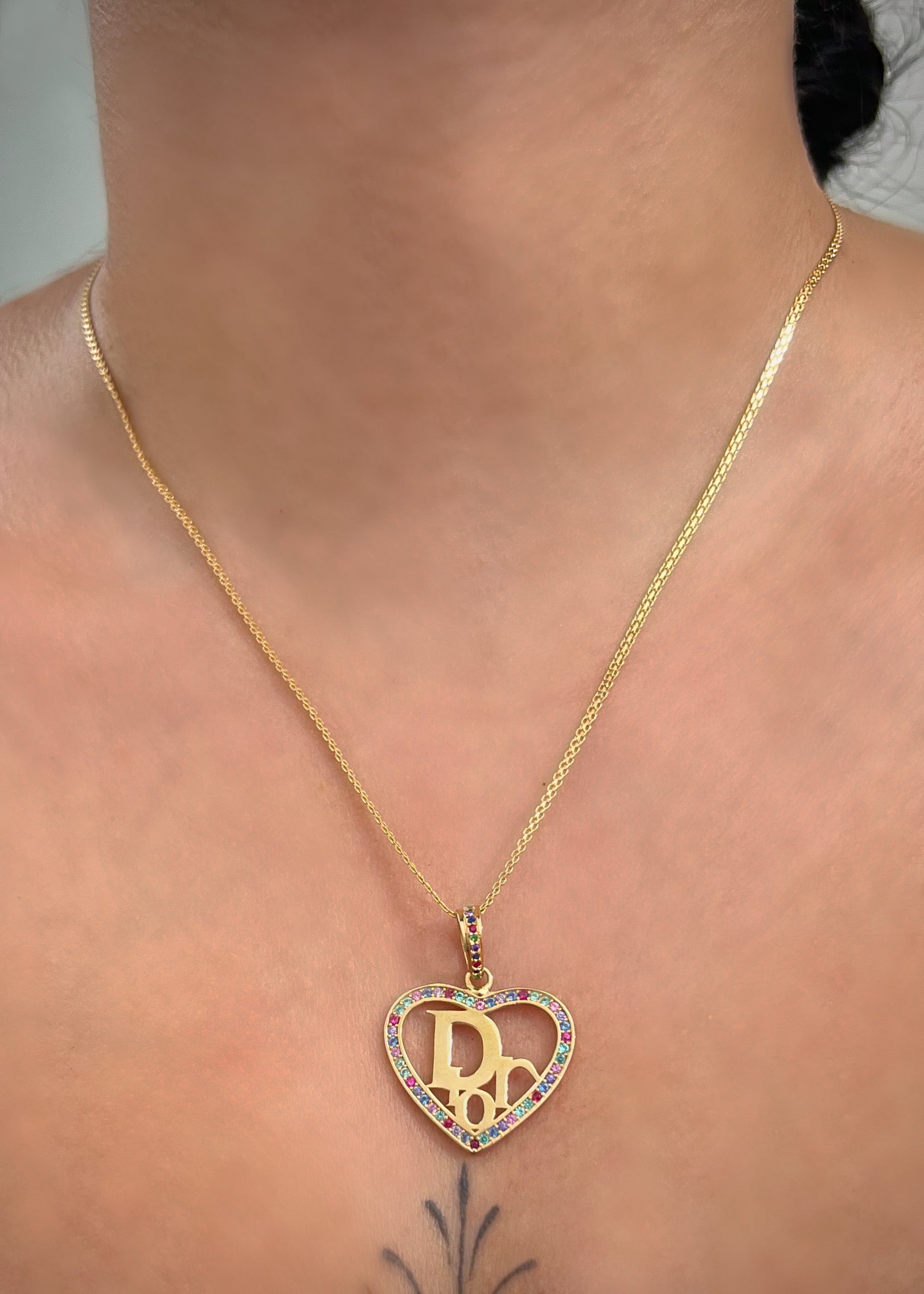 Dije corazon con swarovski multicolor 2.7gr / Largo 3cm / Oro Amarillo Nac M