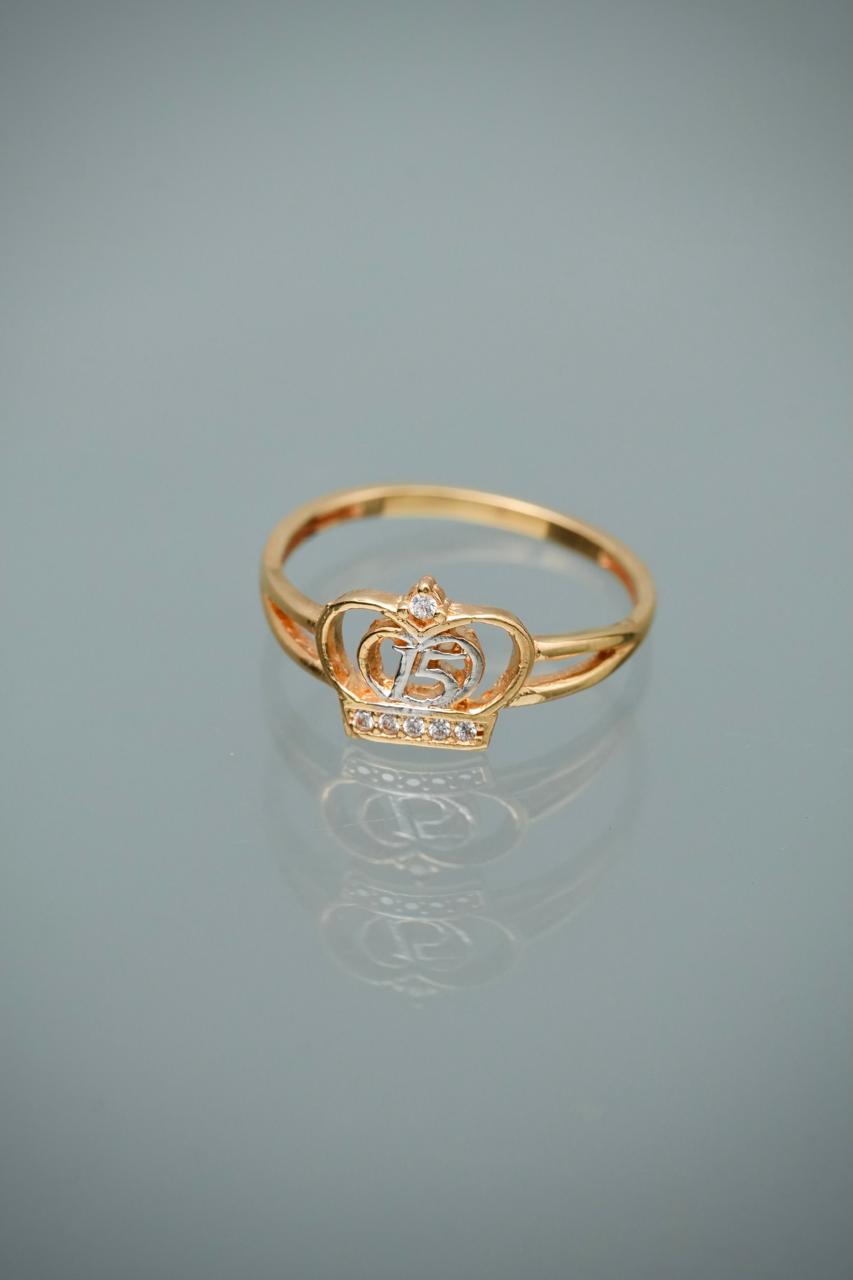 Anillo 15S con swarovski blanco 1.95gr / Talla 6 1/2 — Oro Amarillo