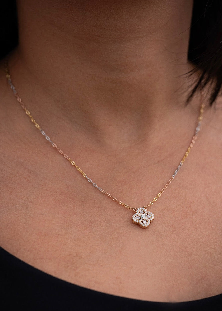 Cadena lucky clover con swarovski blanco 3.85gr / Largo 45cm / Tres Oros italy cte M