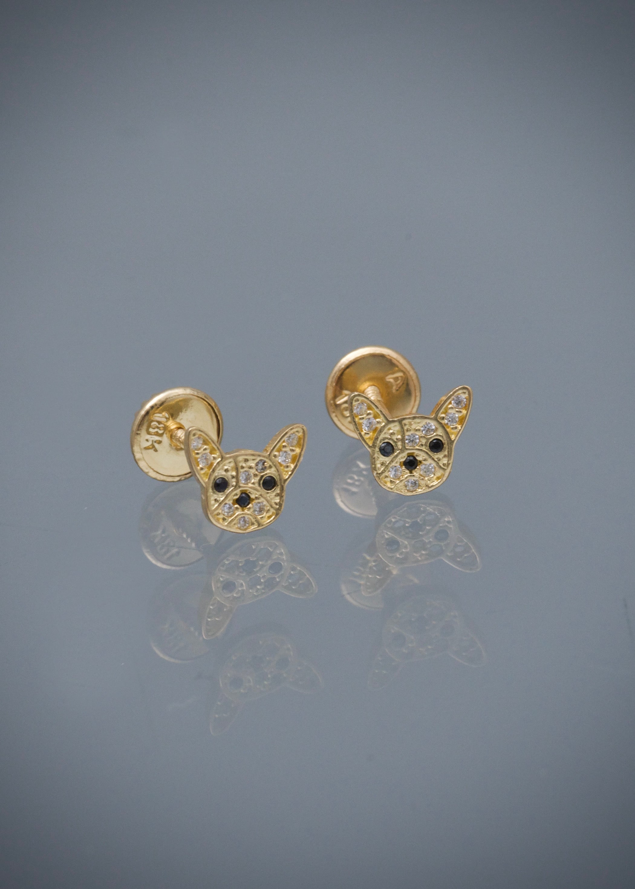 Topos perro con swarovski blanco y negro 1gr / Largo 0.6cm / Oro Amarillo Nac*