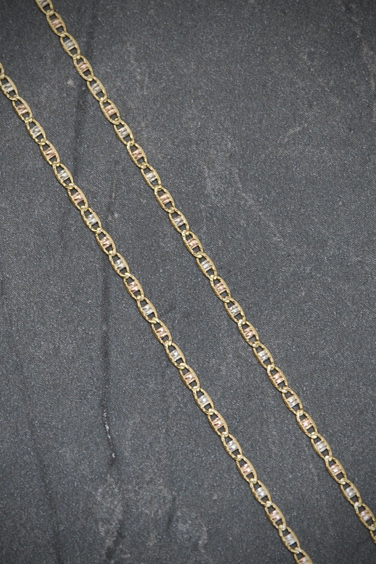 Cadena tejido plana 1.35gr / 45cm — Tres Oros