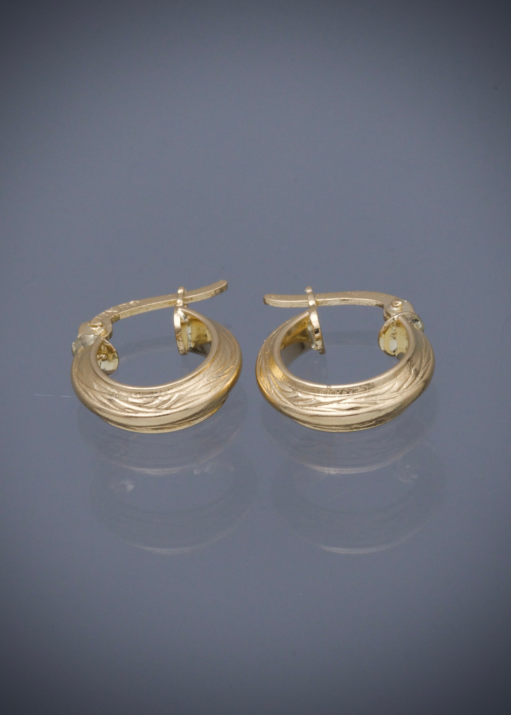 Candongas rusticas 1.6gr / Largo: 1.5cm / Oro Amarillo Nac B