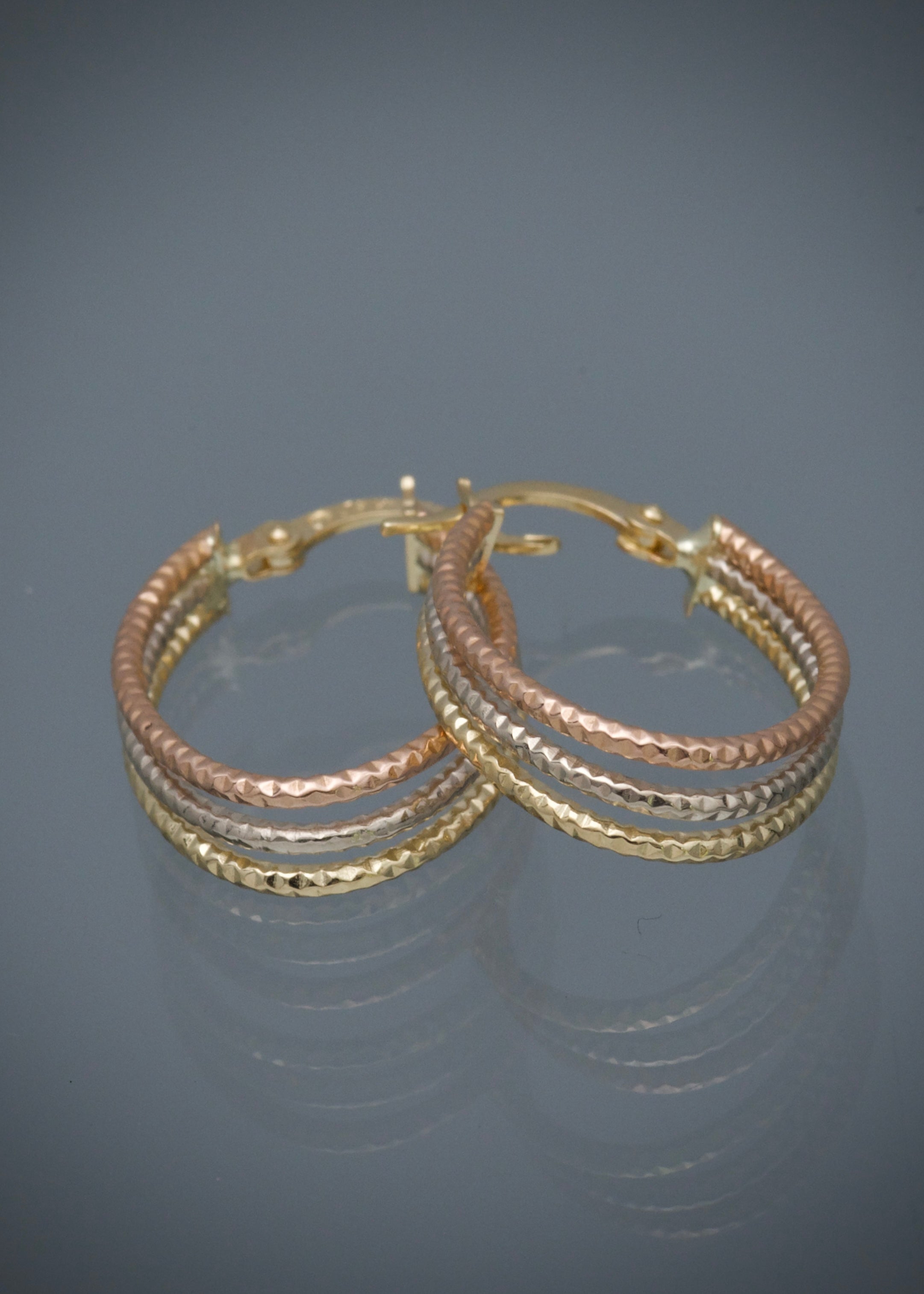 Candongas diamantadas 1.8gr / Largo 2.4cm / Tres Oros Nac B