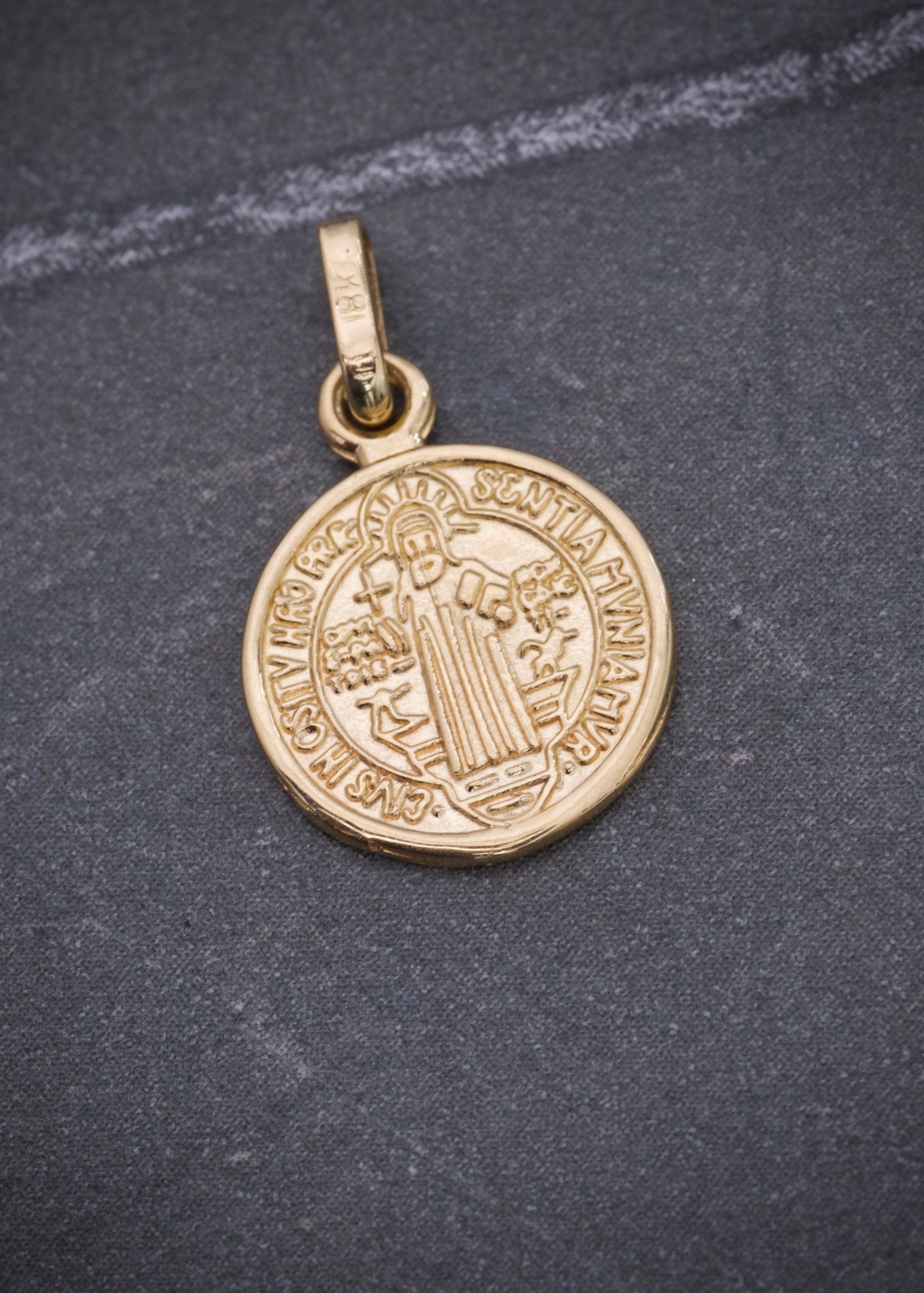 Dije san benito 0.95gr / Largo 1.8cm / Oro Amarillo Nac*