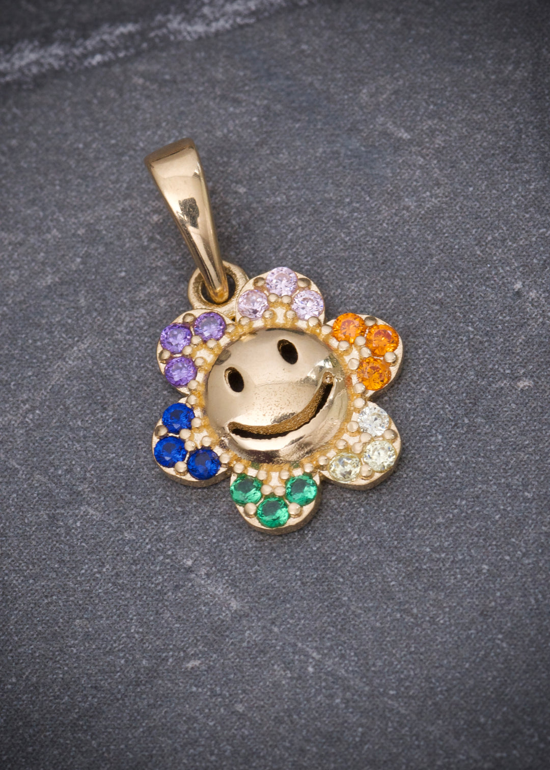 Dije flor con swarovski multicolor 1.05gr / Largo 1.5cm — Oro Amarillo