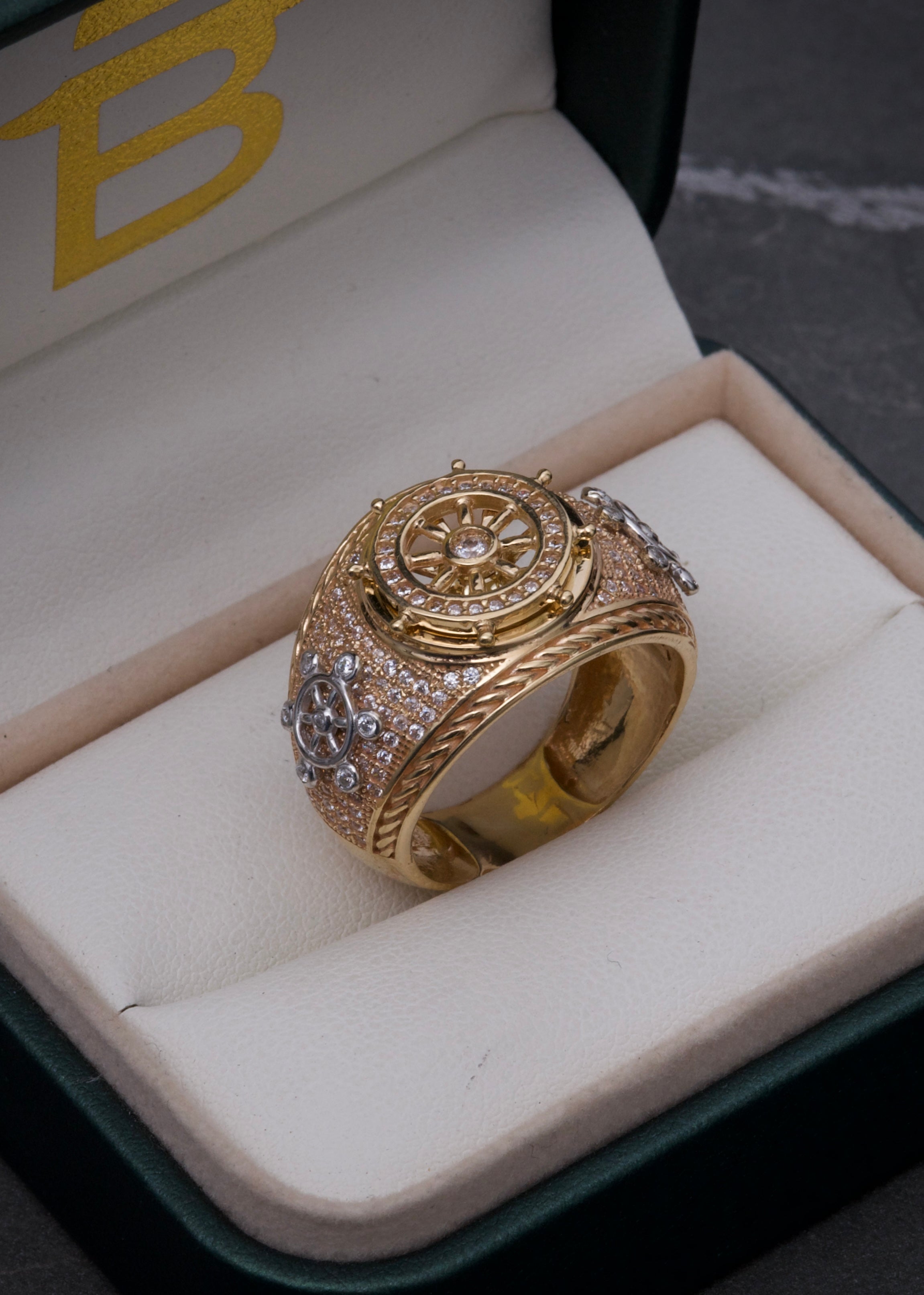 Anillo timon con swarovski blanco 14.75gr / TALLA 9 3/4 / Dos Oros Nac B