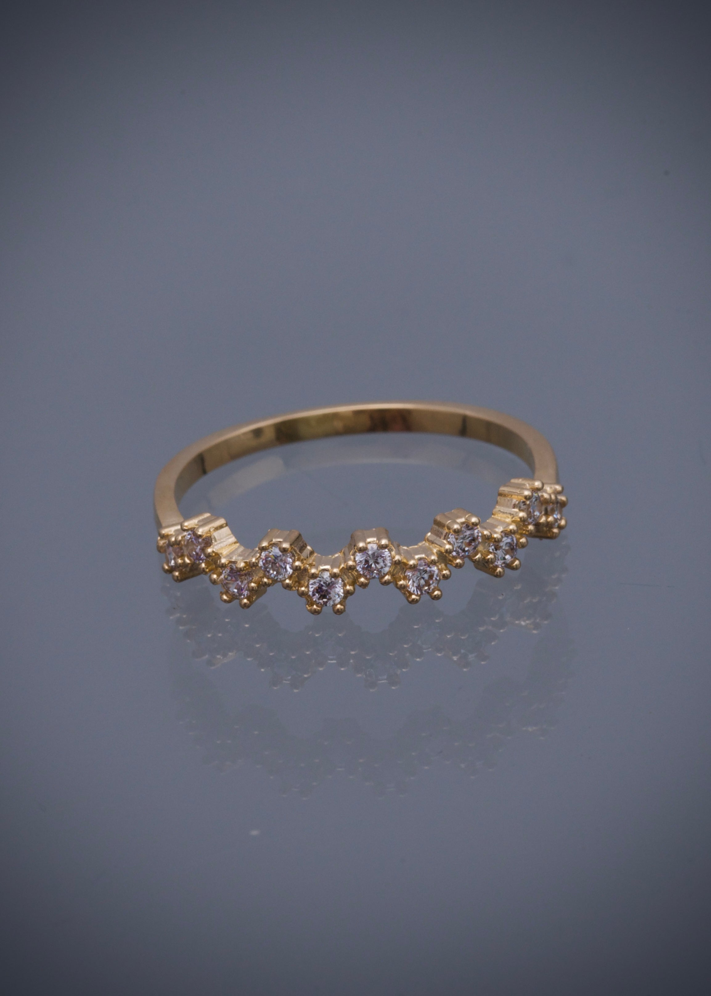 Anillo con swarovski blanco 1.85gr / TALLA 6 1/4 / Oro Amarillo Nac B