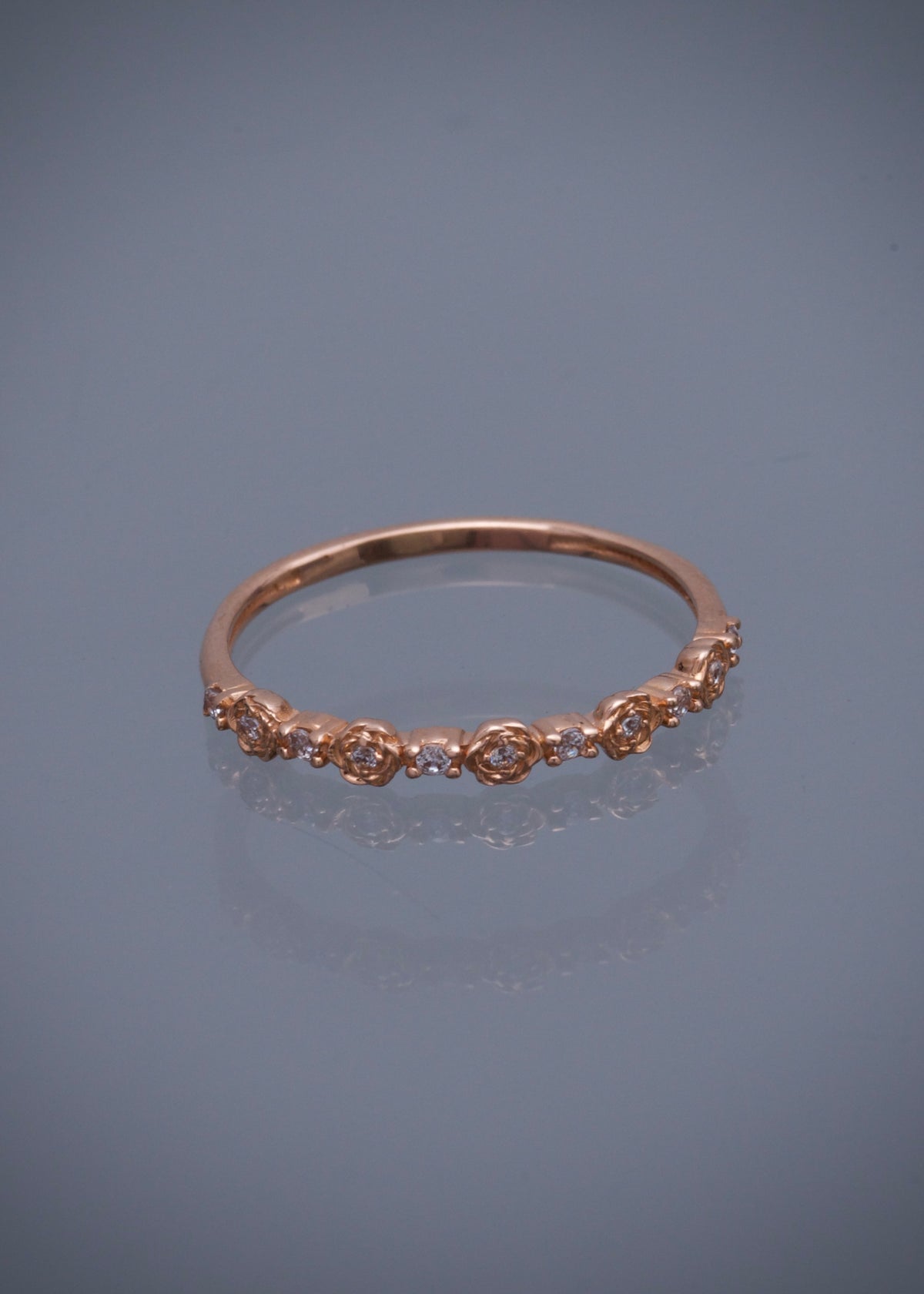 Anillo flores con swarovski blanco 1.4gr / TALLA 7 1/4 / Oro Rosado Nac M