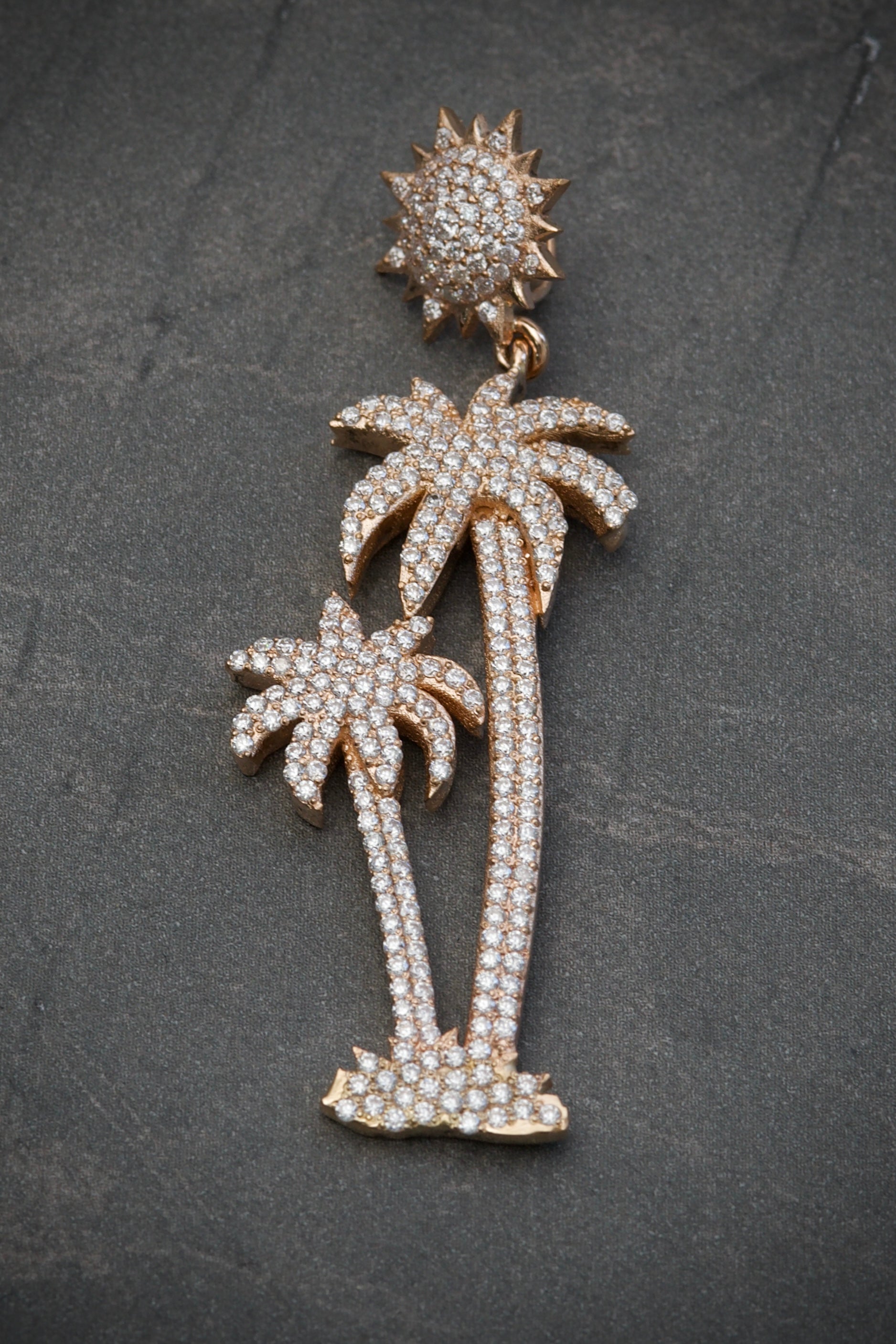 Dije de palmera con 140pts de moissanita 9.7gr / 5.4cm / Oro Rosado (Joya) M