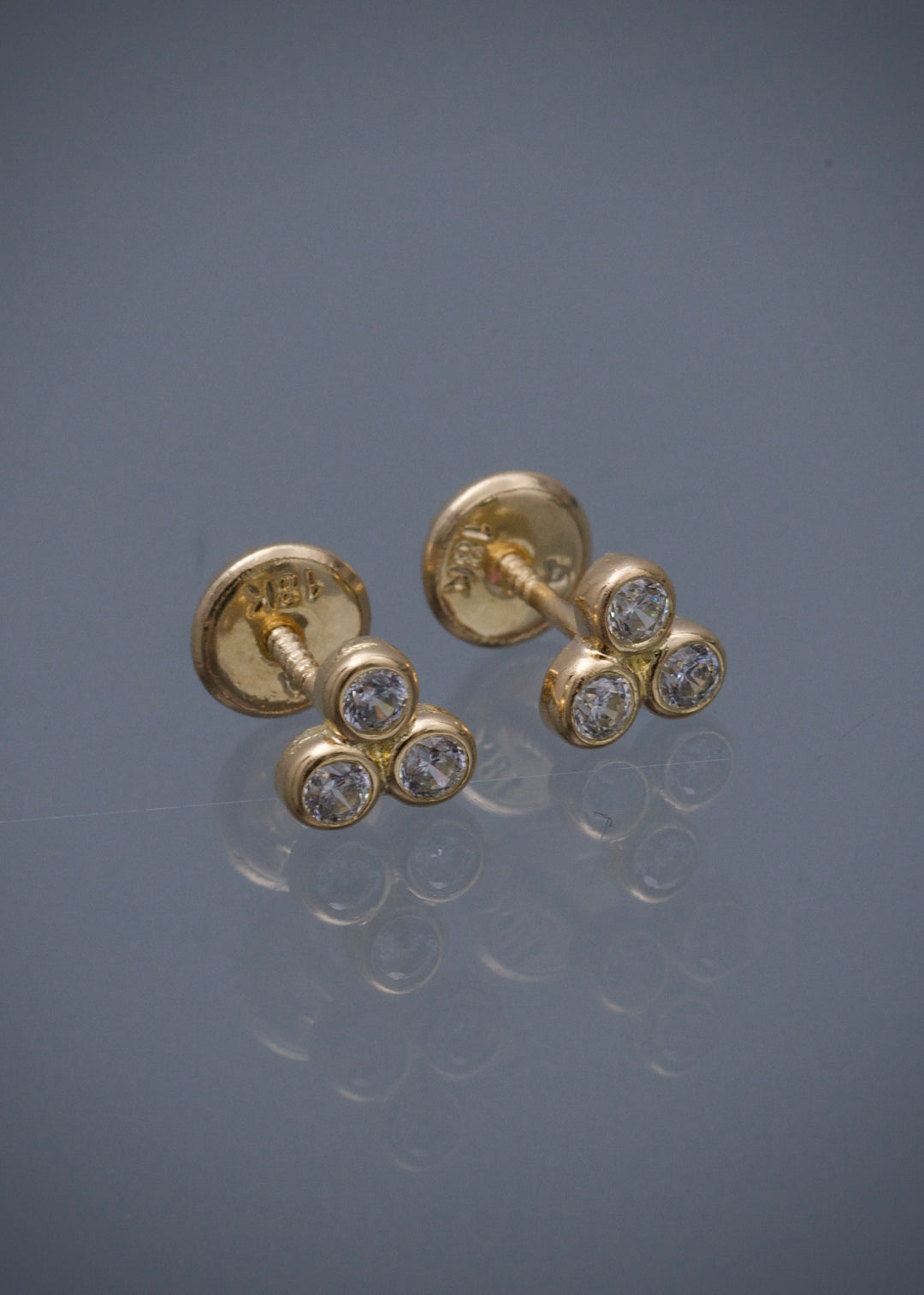 Topos con swarovski blanco 1gr / Largo 0.55cm — Oro Amarillo