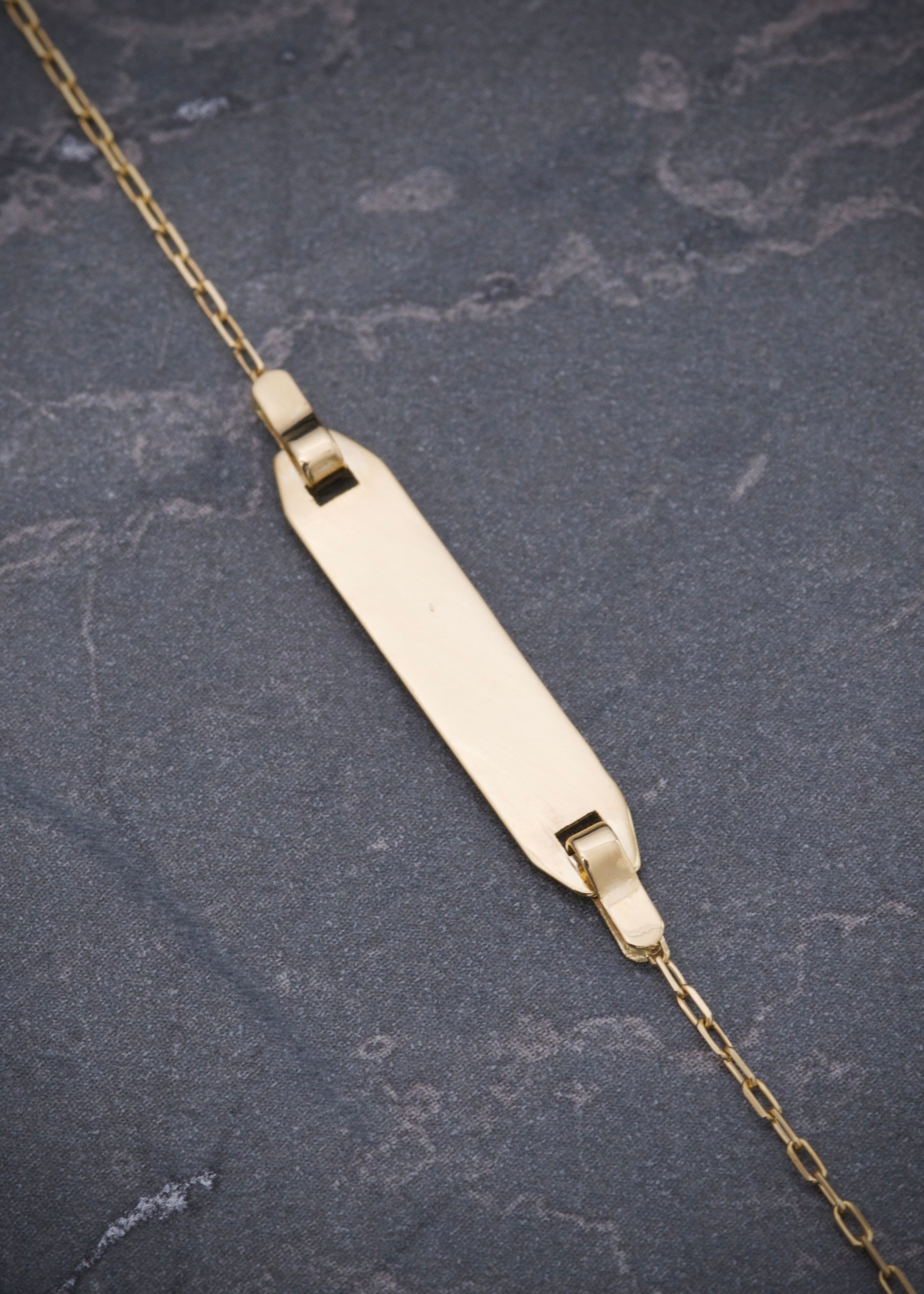 Pulso Bebé con placa 0.85gr / Largo 12cm / Oro Amarillo italy cte B