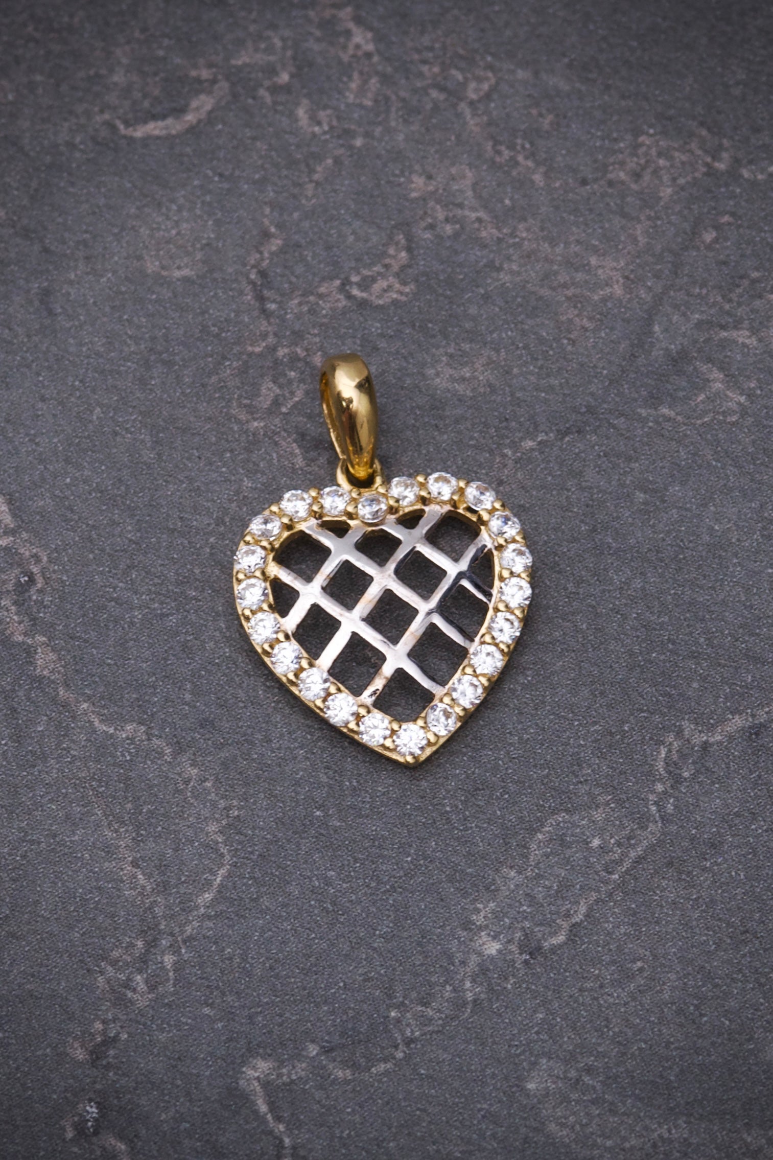 Dije Corazon Con Swarovski BlanCo 1.25gr / Largo 2.0cm / Dos Oros italy +3 M