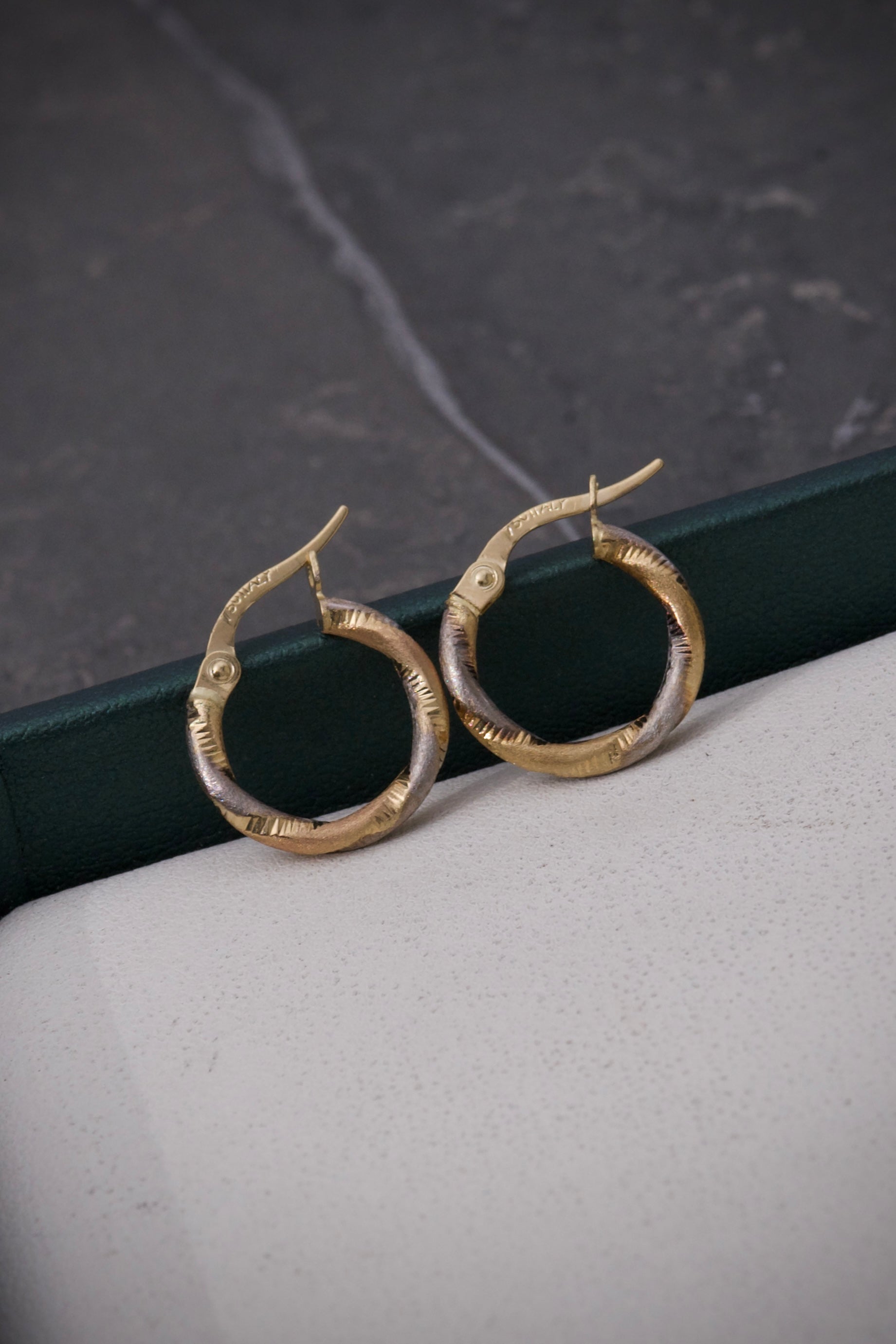 Candongas Diamantado Mate 0.95gr / Largo 1.4cm / Tres Oros italy +3 P