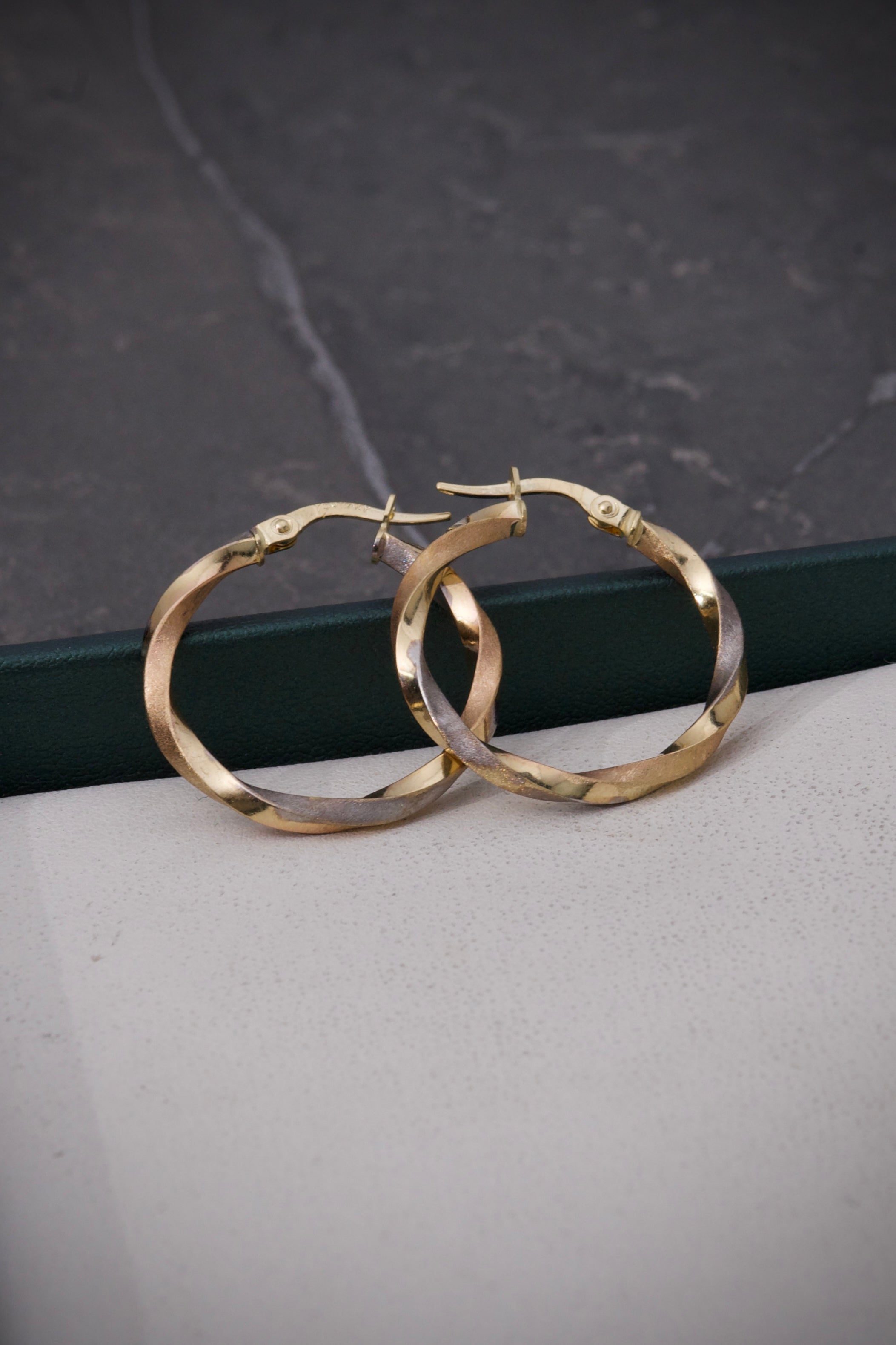 Candongas entorchadas 1.95gr / Largo 2.7cm / Tres Oros italy +3 B