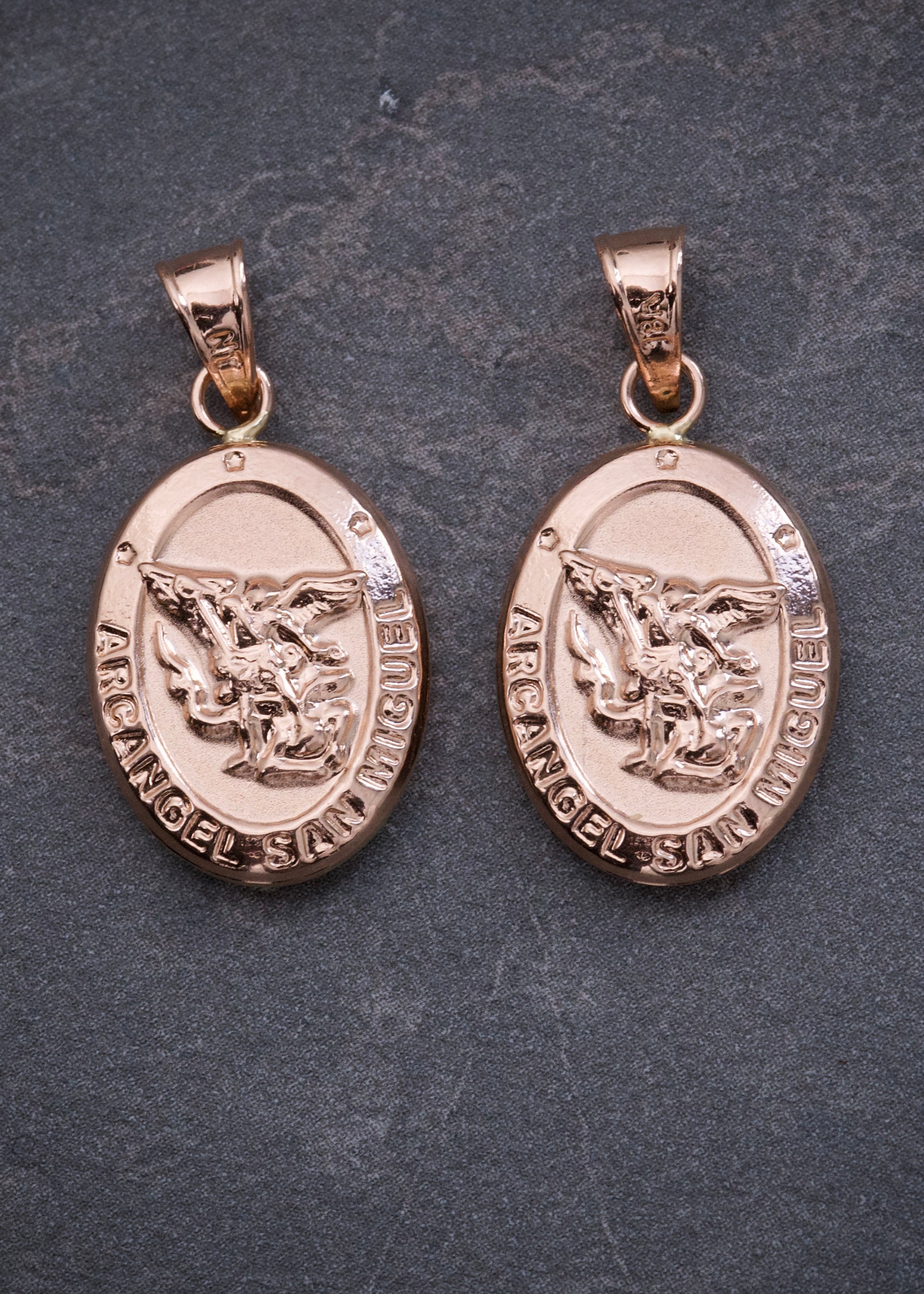 Dije arcangel san miguel 1.15gr / Largo 2.6cm / Oro Rosado Nac M