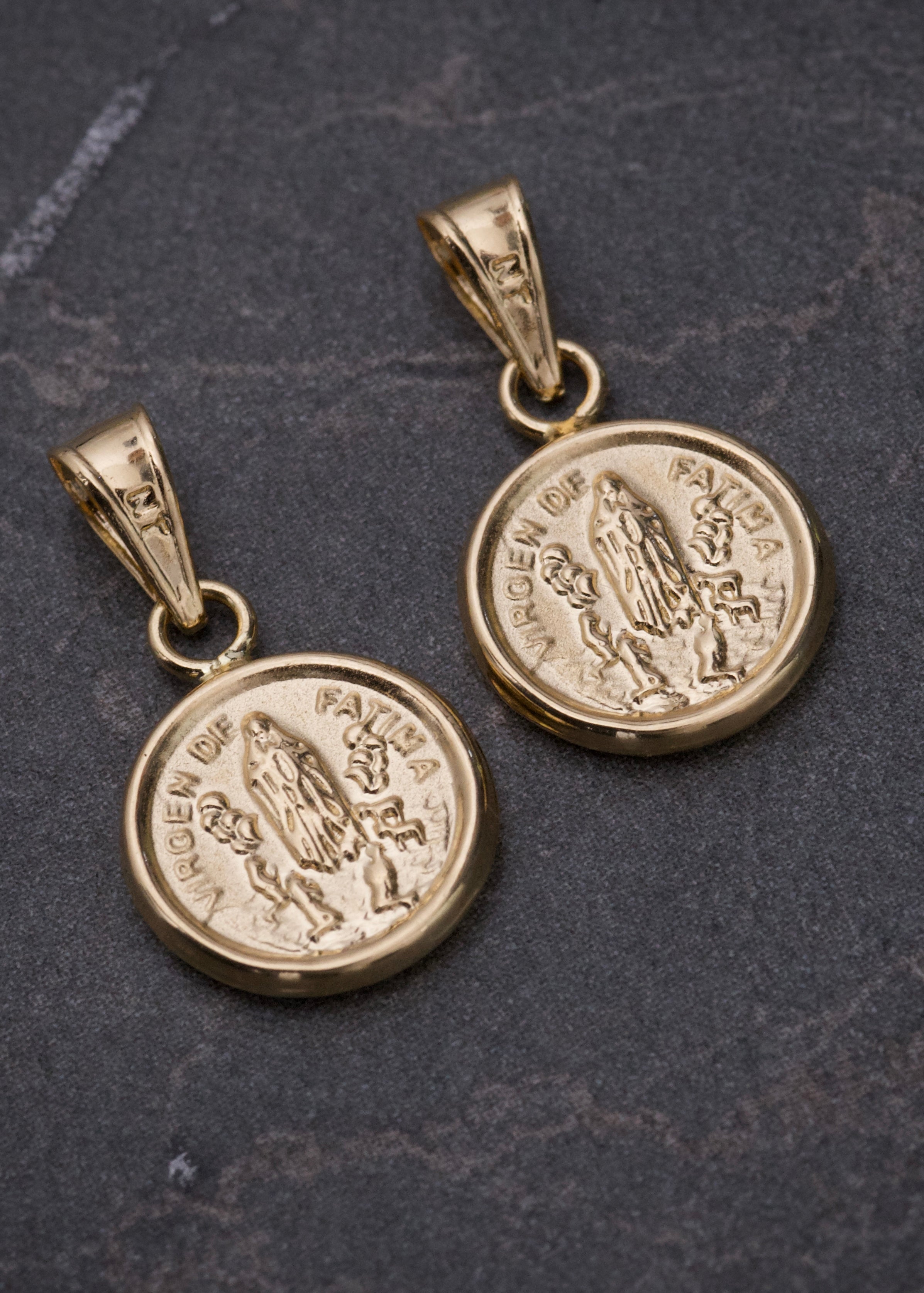 Dije virgen de fatima 0.5gr / Largo 1.7cm / Oro Amarillo Nac P