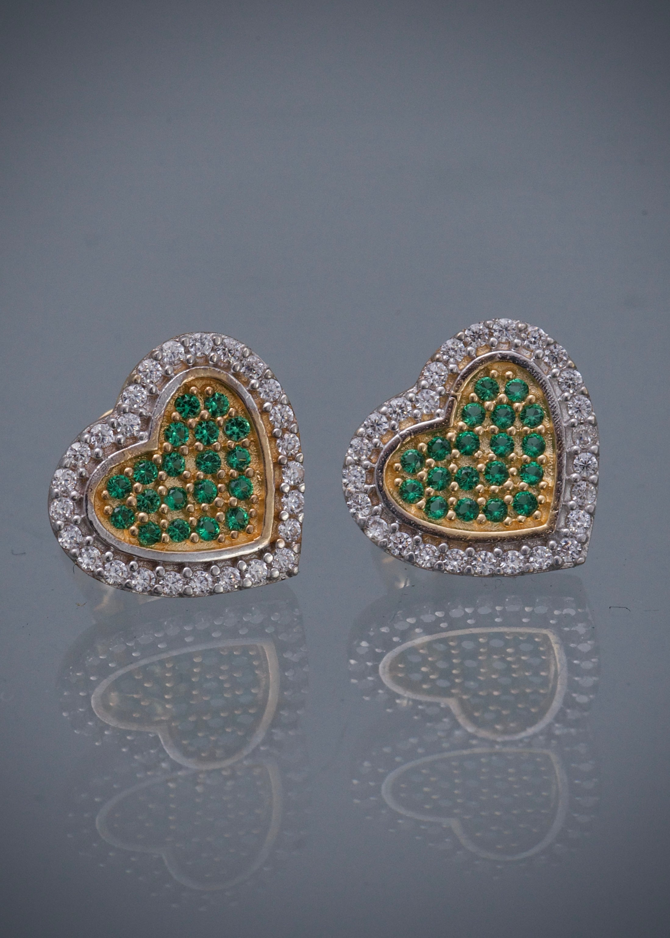 Topos corazon con swarovski verde y blanco 2.65gr / Largo 1cm / Oro Amarillo Nac P