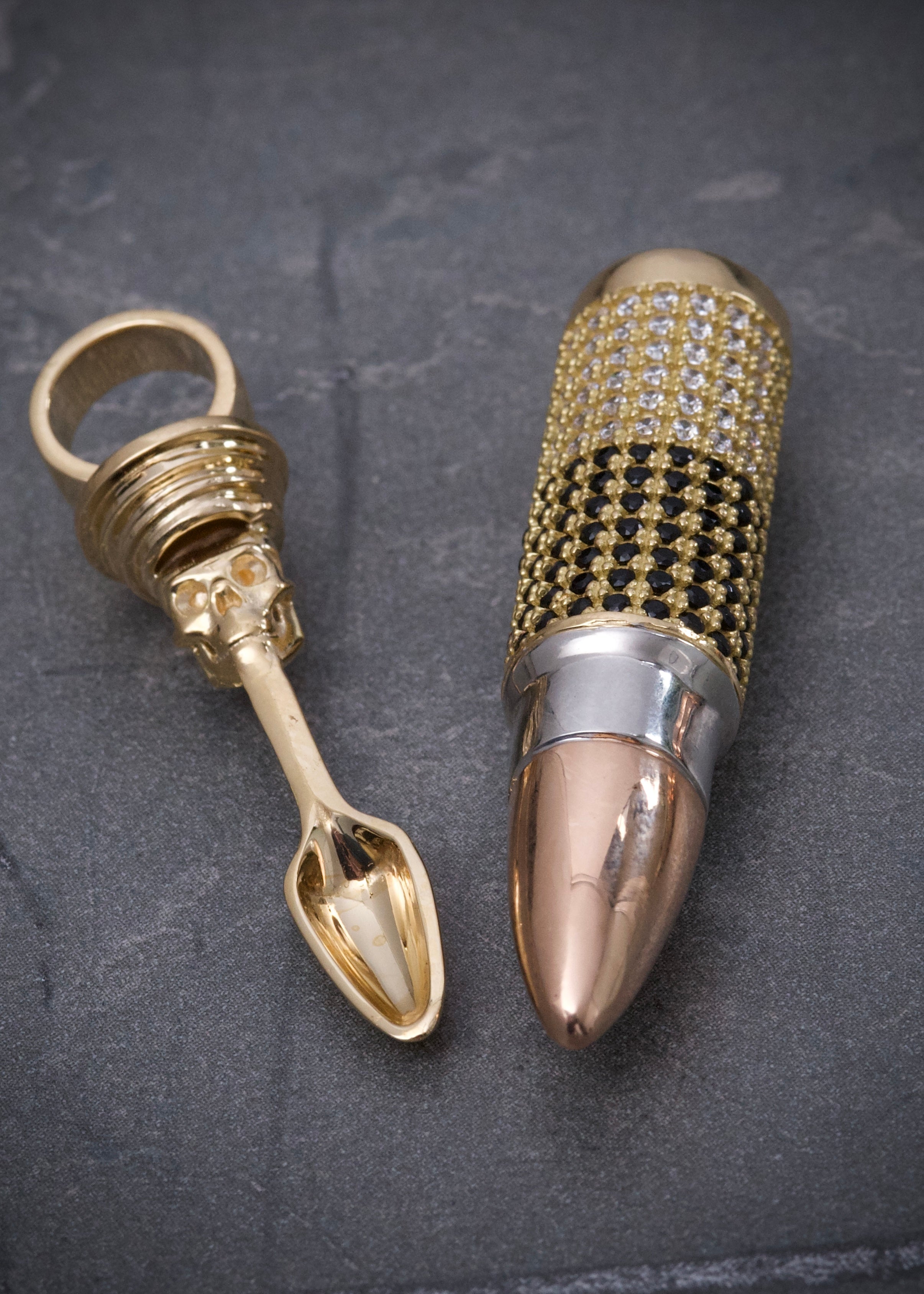 Dije bala con cuchara 16.45gr / Largo 5.3cm / Tres Oros Nac M