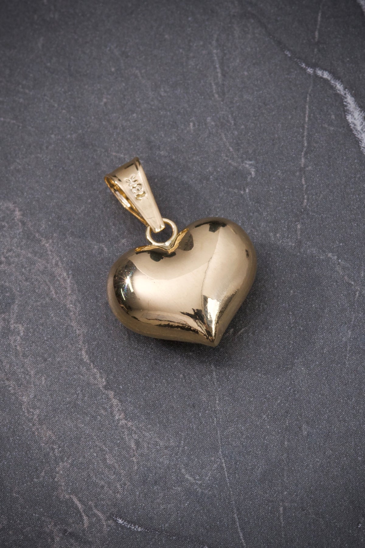 Dije Corazon 0.7gr / 1.8cm / 13mm — Oro Amarillo