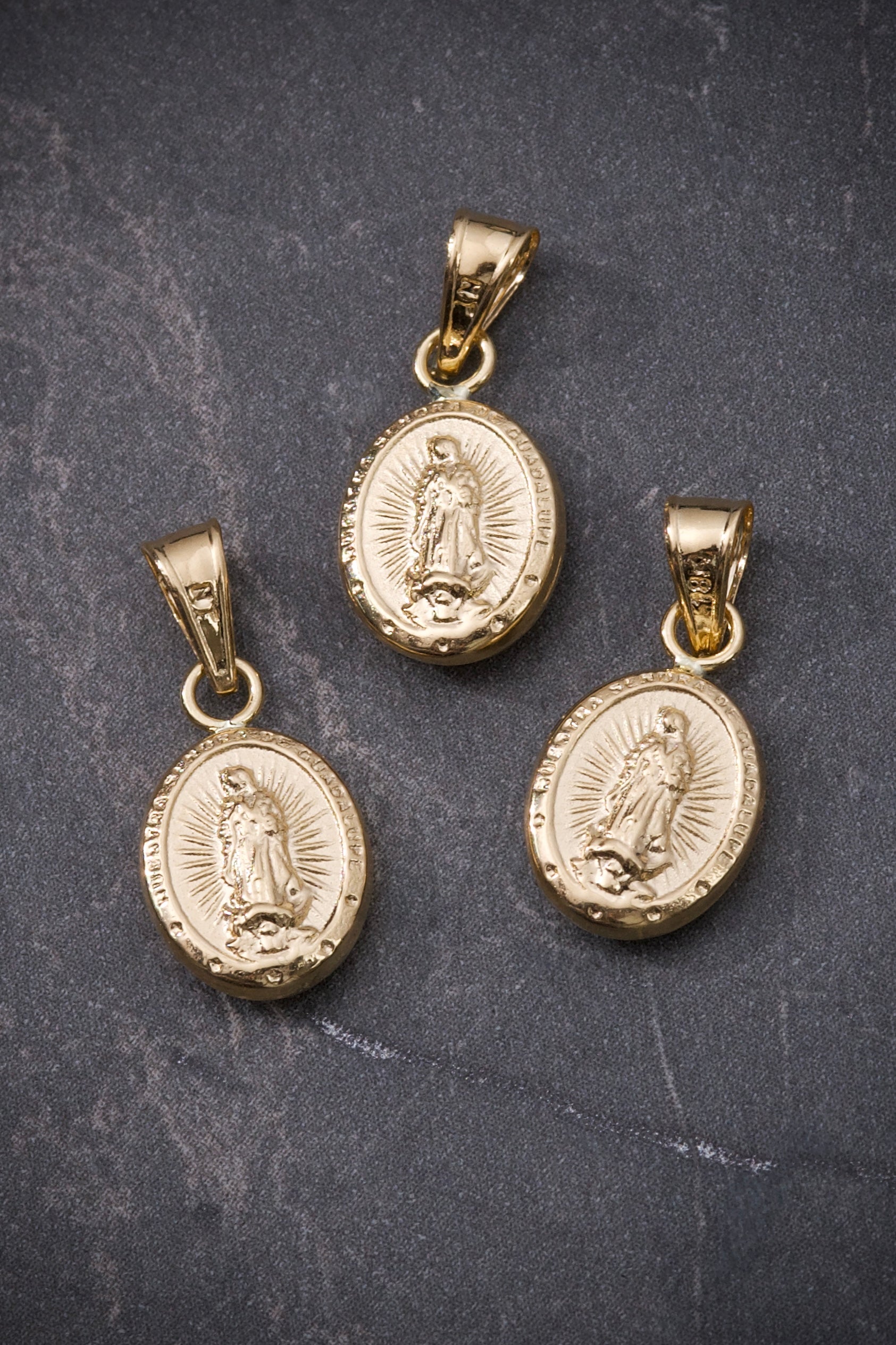 Dije virgen de guadalupe 0.45gr / Largo 1.7cm / Oro Amarillo Nac P