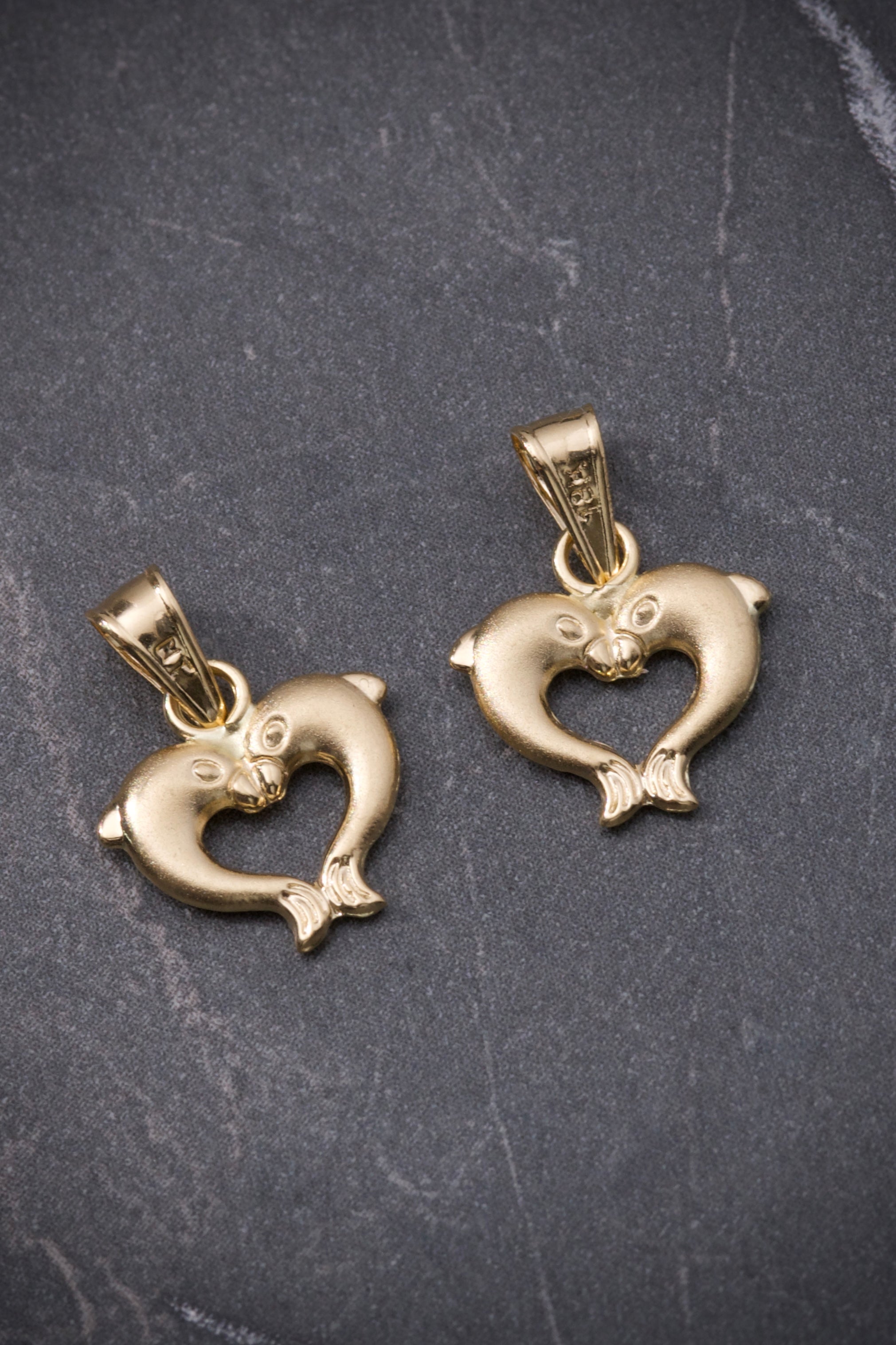 Dije de delfin 0.4gr / Largo 1.5cm / Oro Amarillo Nac P