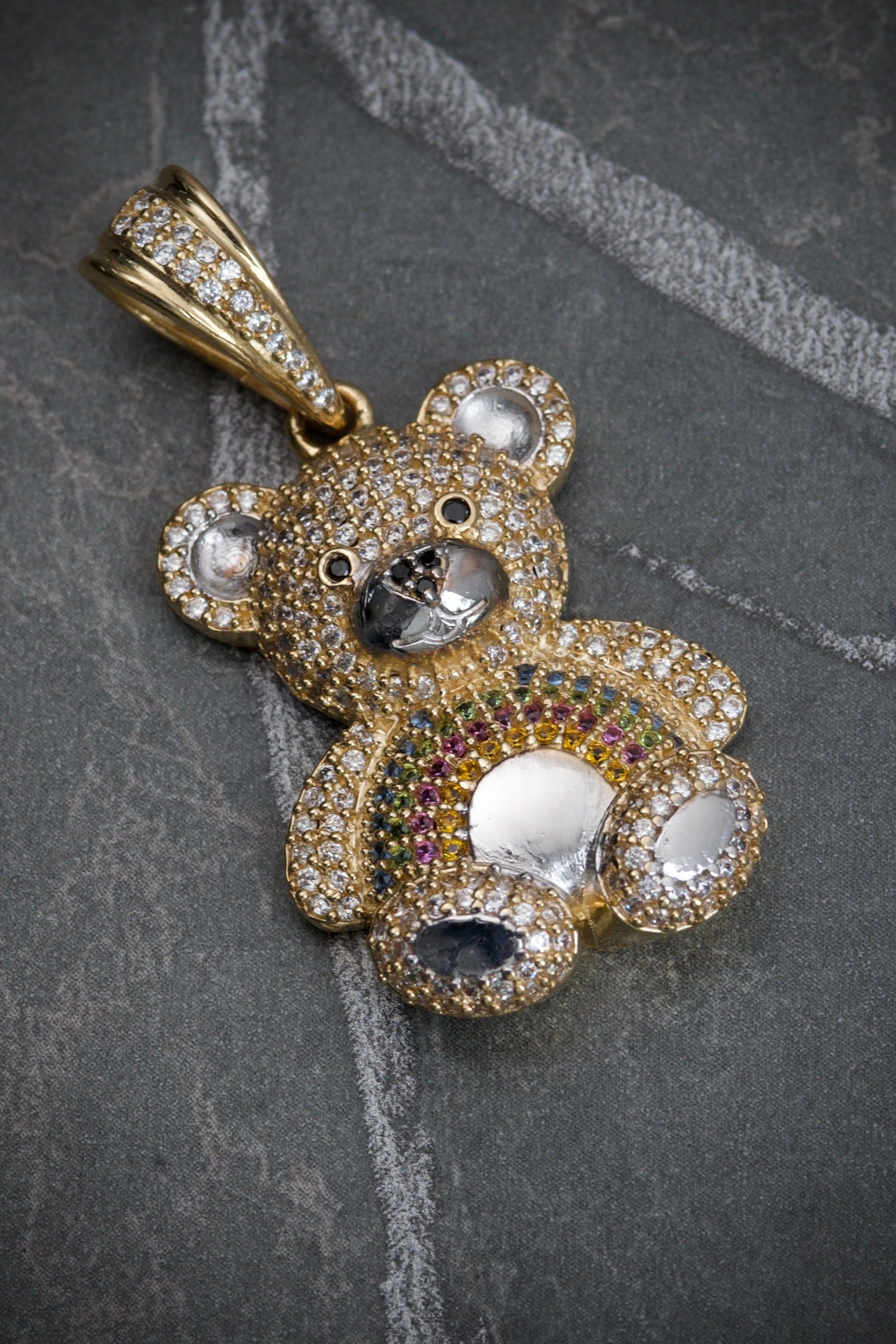 Dije oso arcoiris con swarvski multicolor 8.1gr / 4cm / Oro Amarillo Nac M