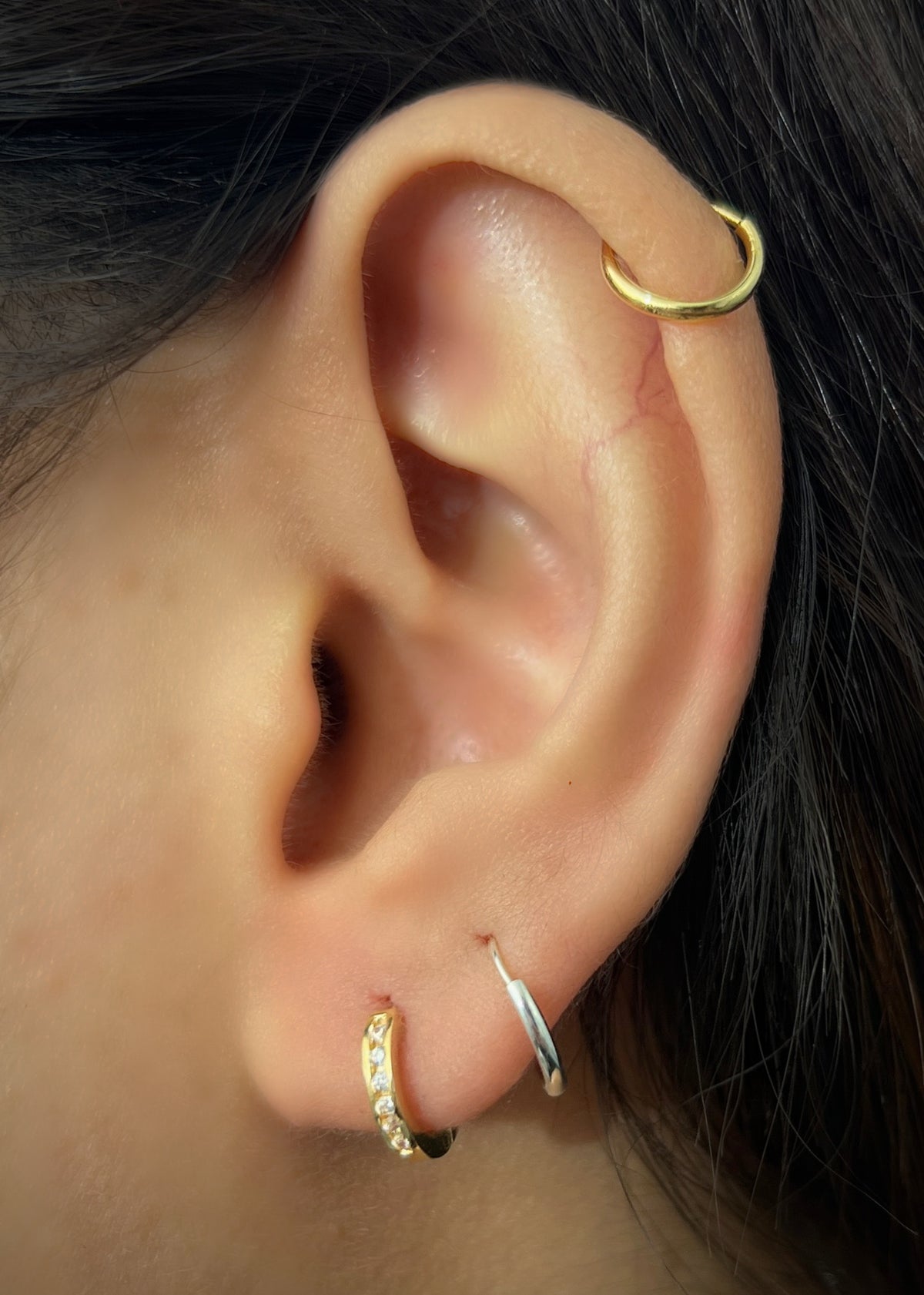 Candongas con Swarovski Blanco 1.25gr / 1cm / 2mm — Oro Amarillo