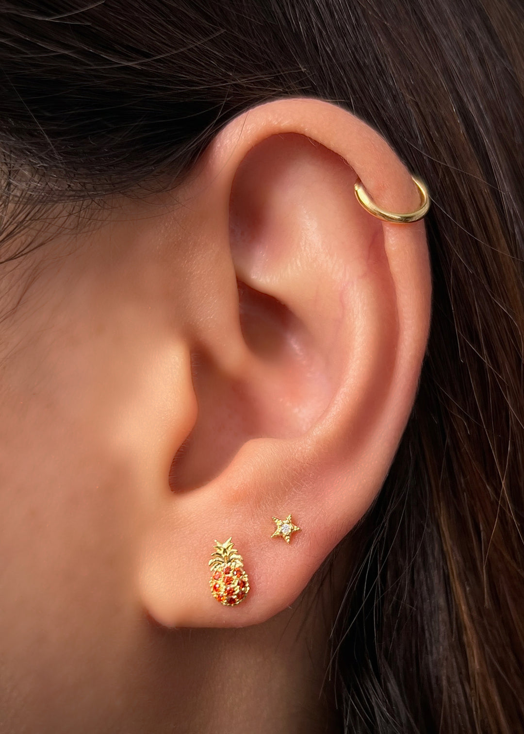Topos piña con swarovski naranja 0.85gr / Largo 0.76cm — Oro Amarillo