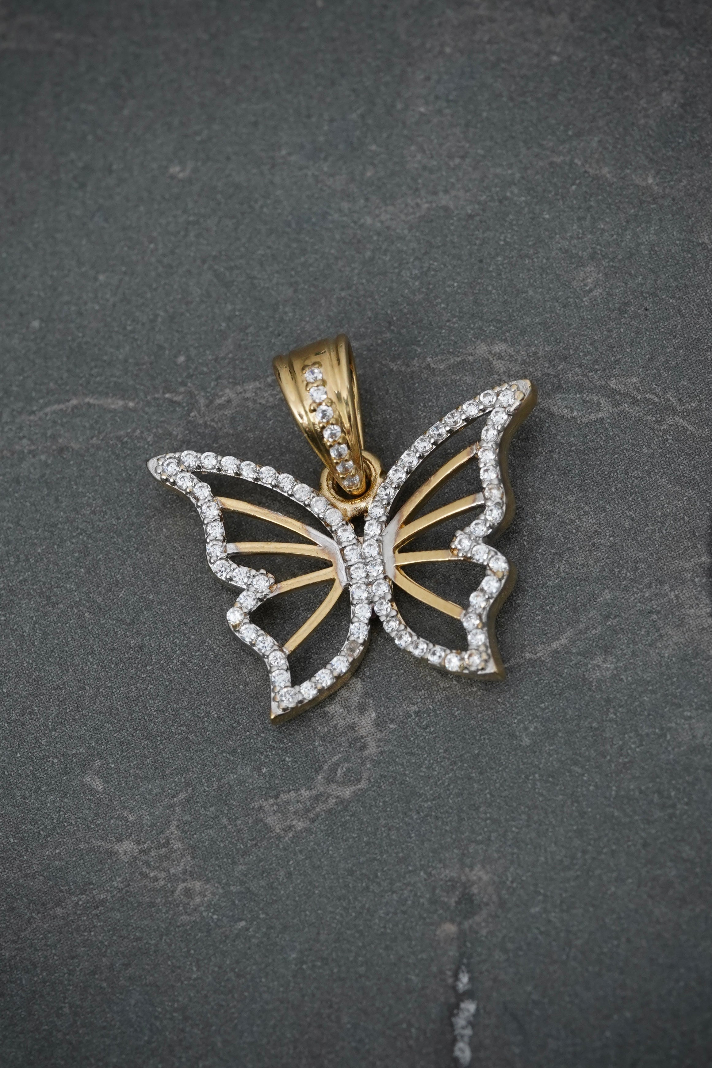 Dije Mariposa Con Swarovski Blanco 3.1gr / Largo 2.3cm / Oro Amarillo Nac M