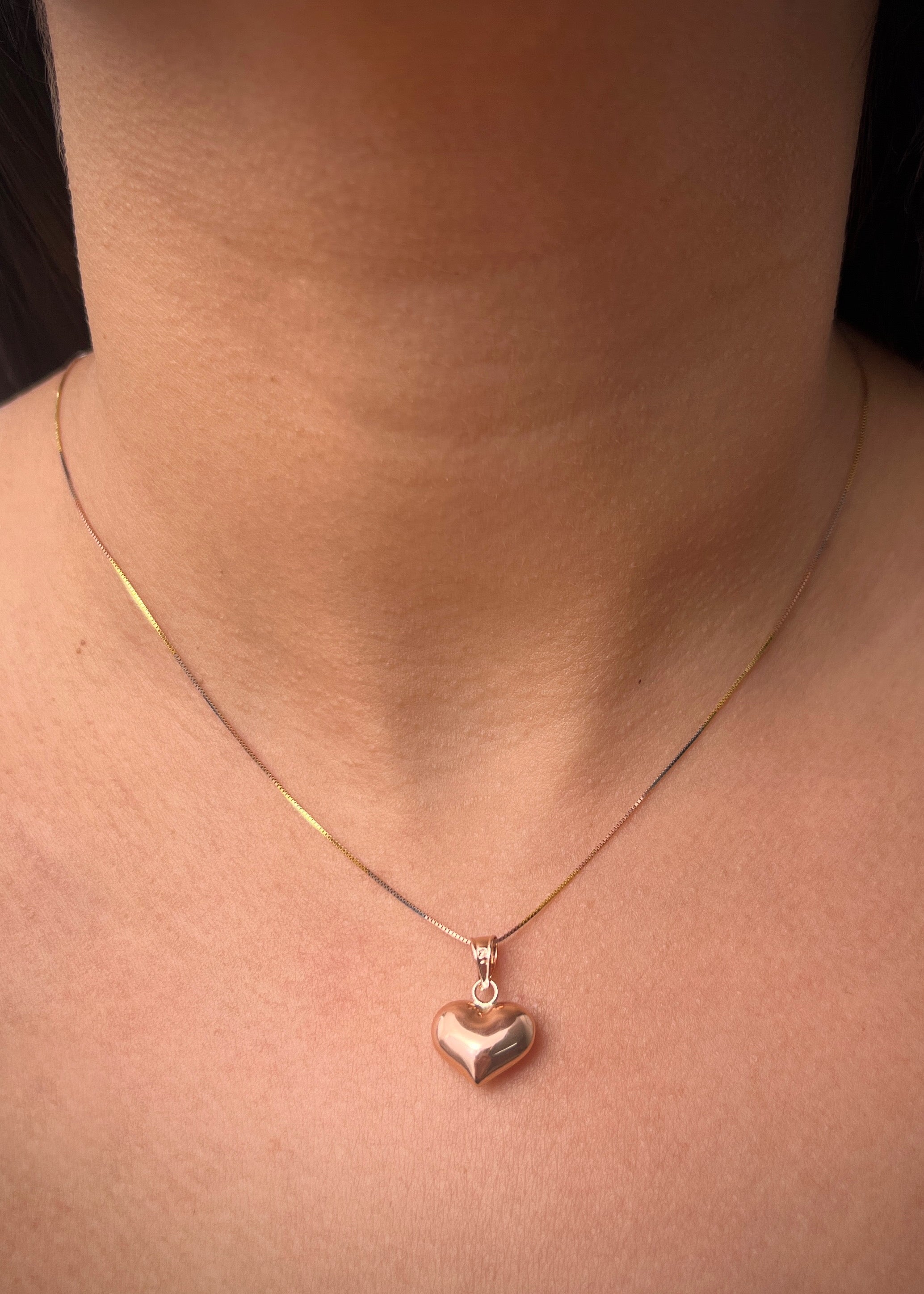 Dije corazon liso 0.75gr / Largo 1.9cm / Oro Rosado Nac M