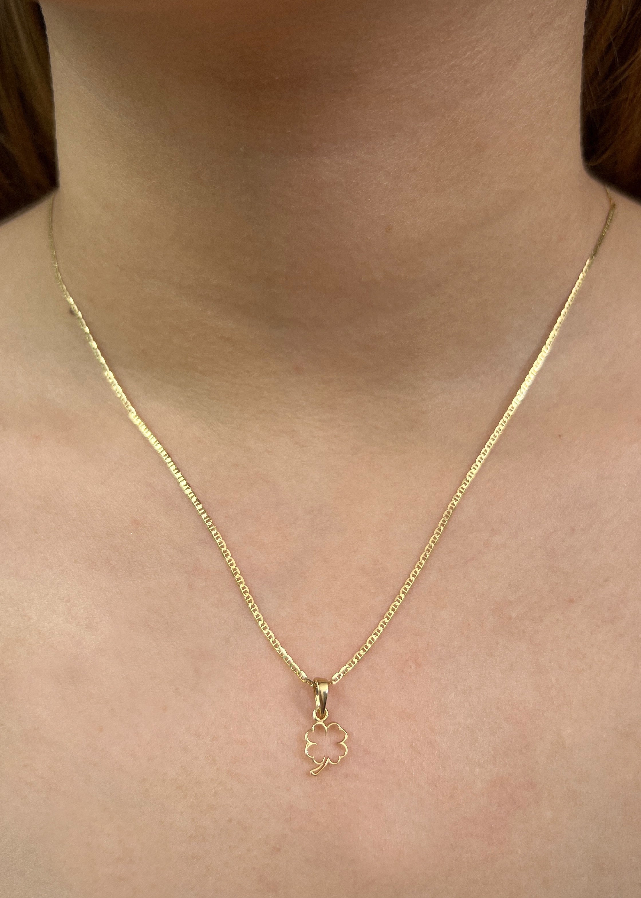 Dije trebol 0.4gr / Largo 1.5cm / Oro Amarillo Nac P