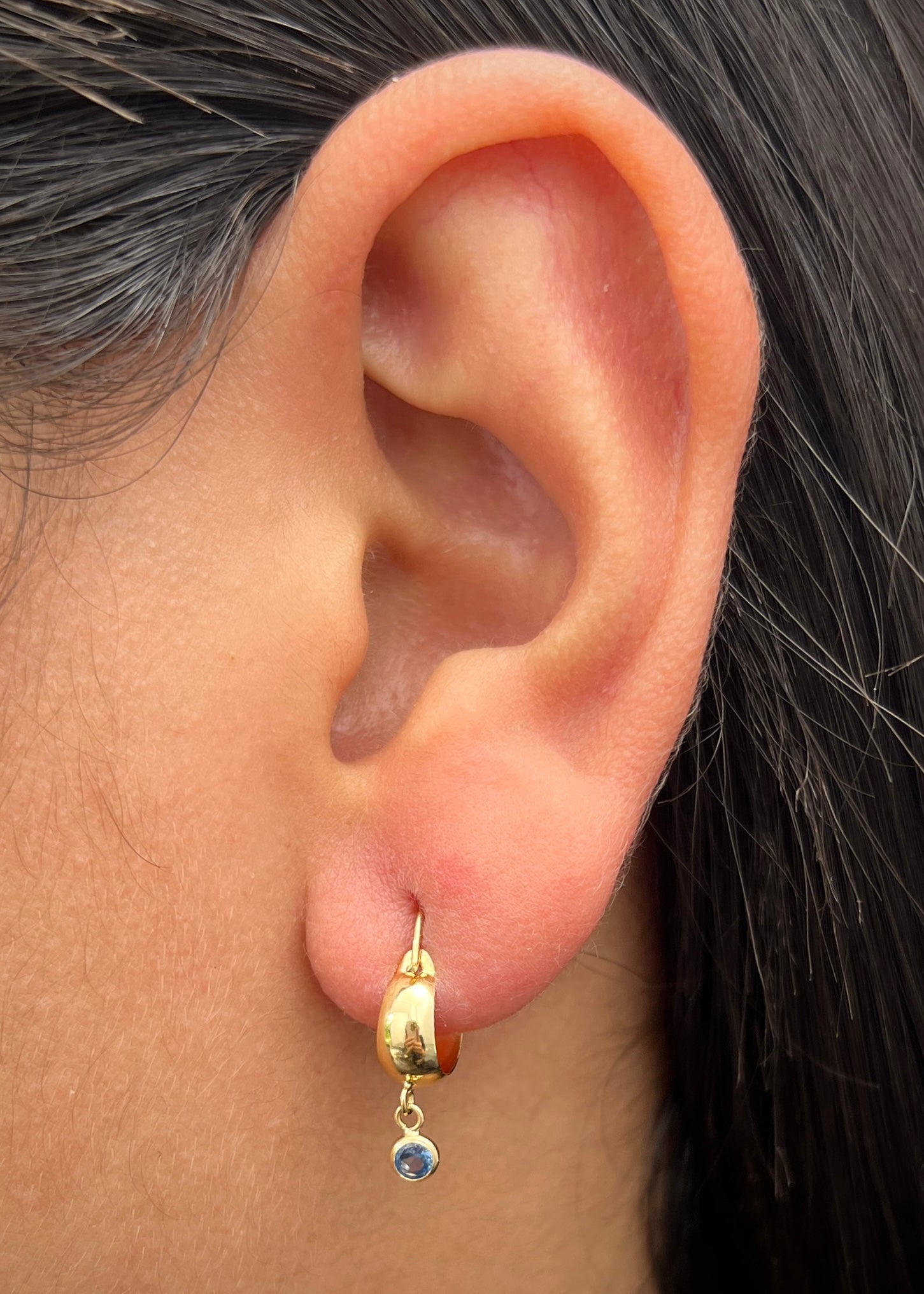 Candongas con Swarovski Azul 0.7gr / 1.8cm / 4.1mm — Oro Amarillo