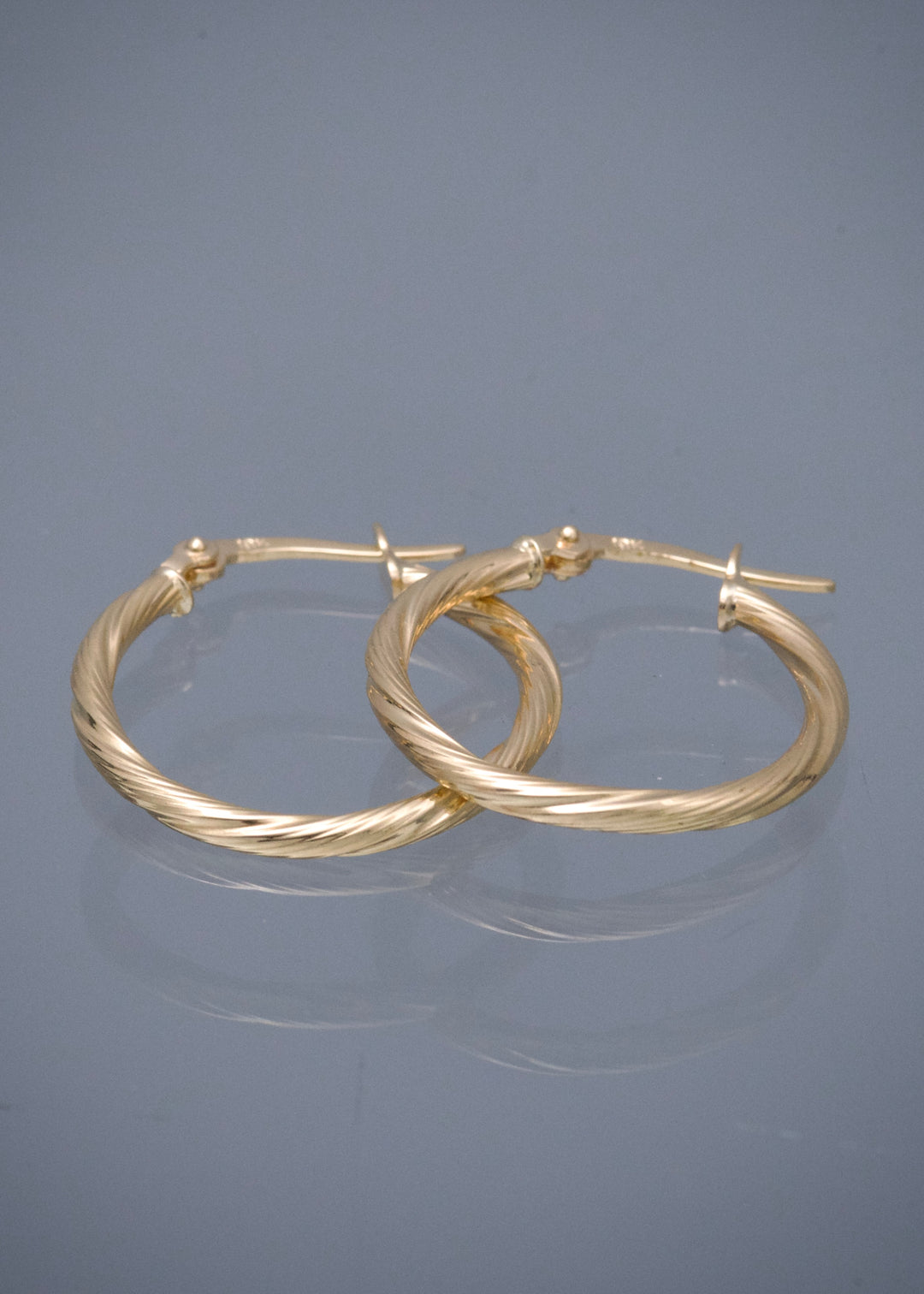Candongas Entorchadas 1.45gr / 2.5cm / 2mm — Oro Amarillo