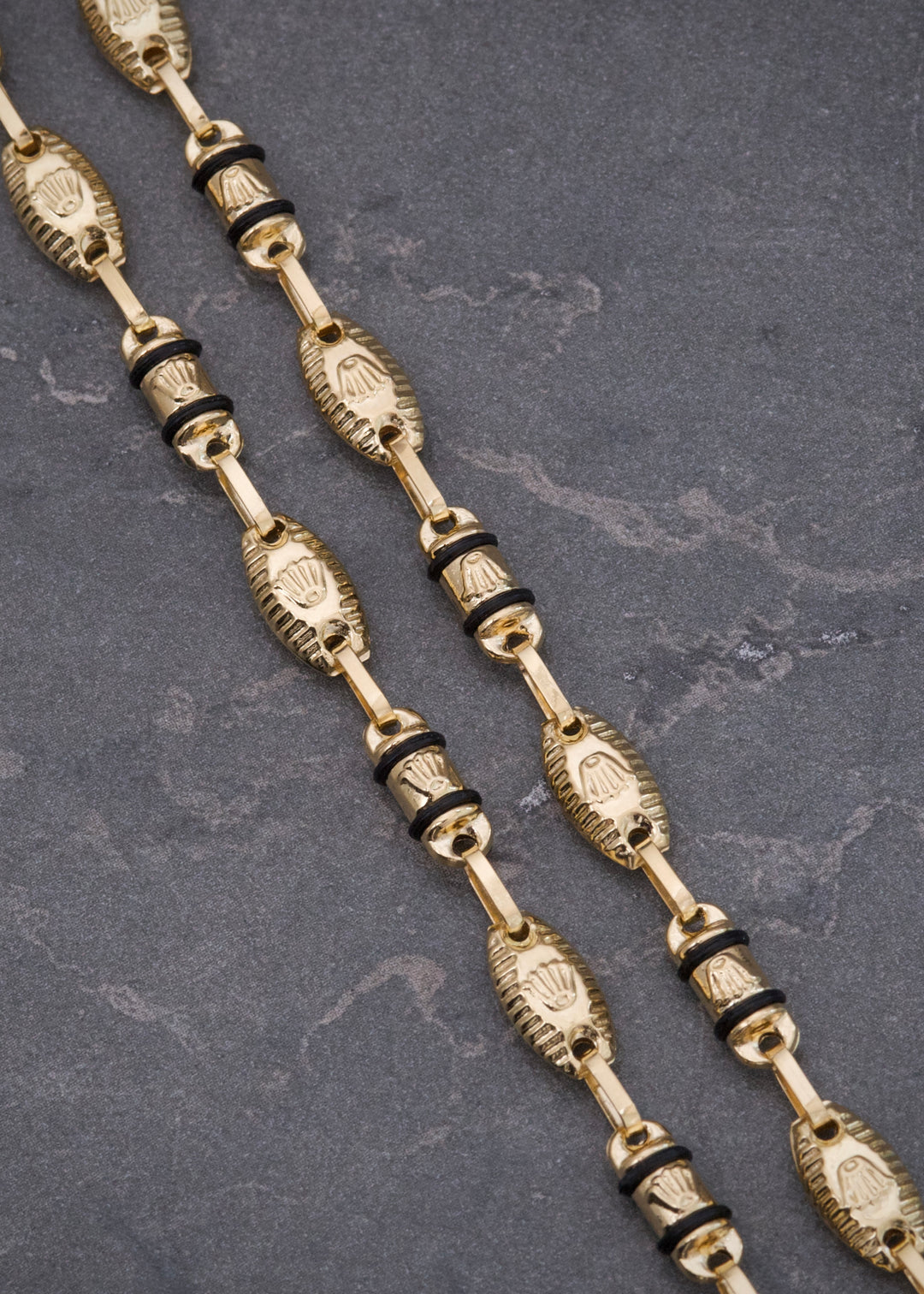 Cadena Rx con Cauchos Negros 15.3gr / 70cm / 5.5mm — Oro Amarillo