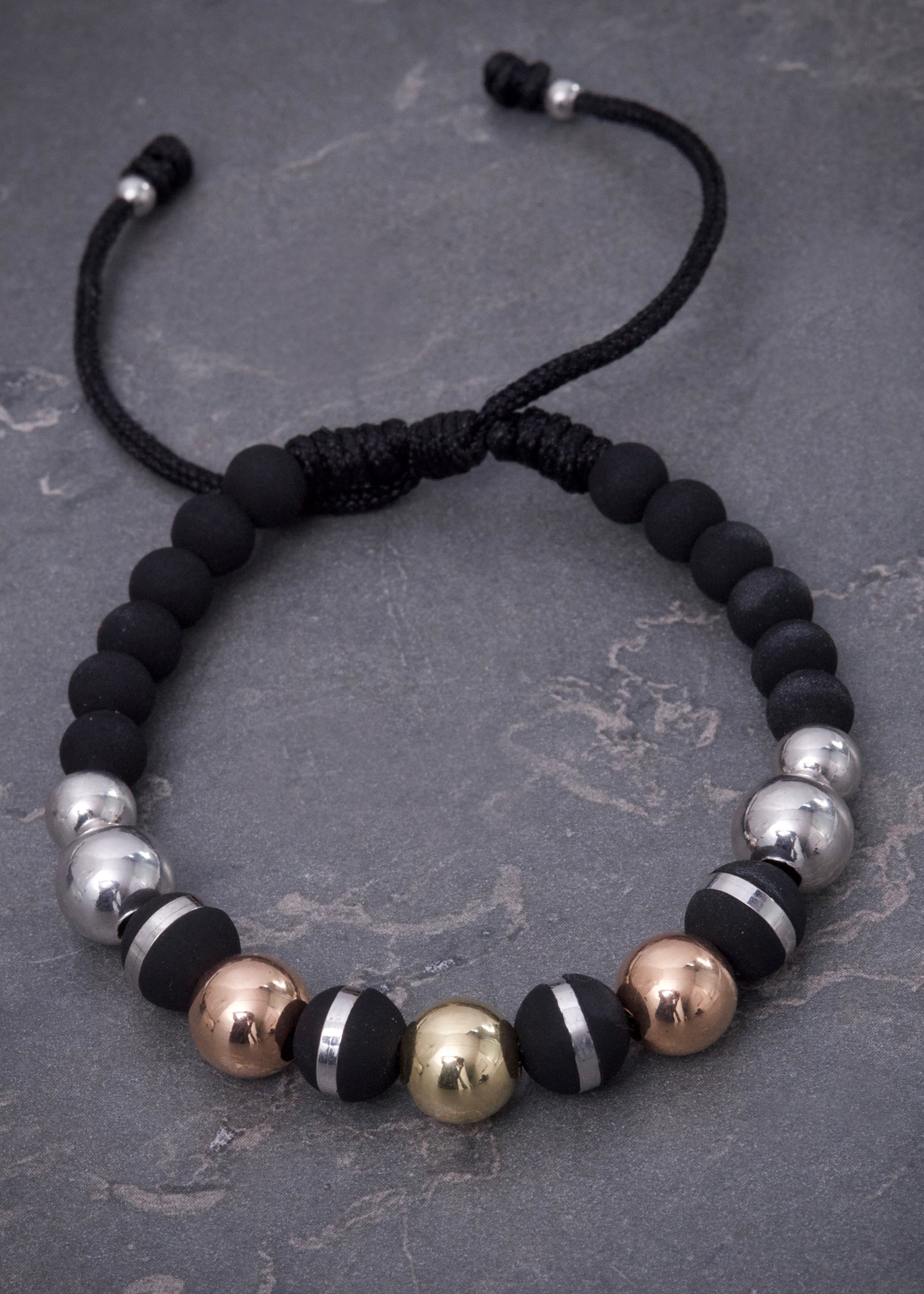 Pulsera en hilo negro con bolas lisas y neoros 2.1gr / Tres Oros (Joya) M