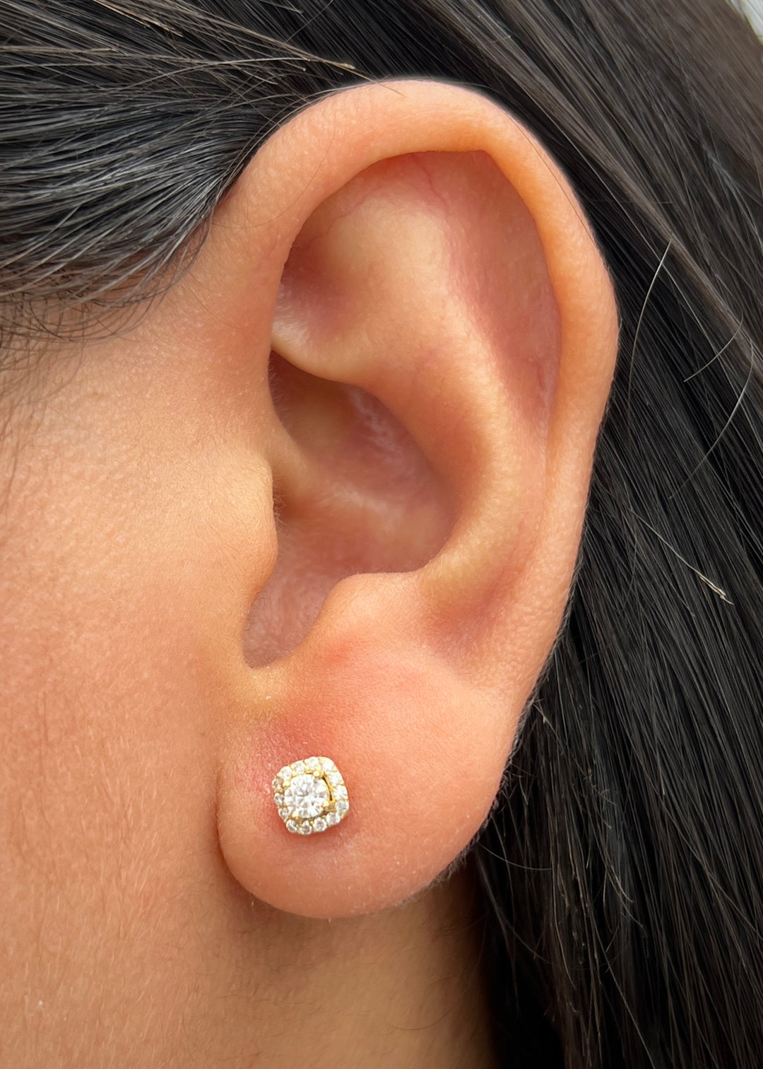 Topos con 32pts de Diamantes 1.5gr / 0.5cm / 5mm — Oro Amarillo