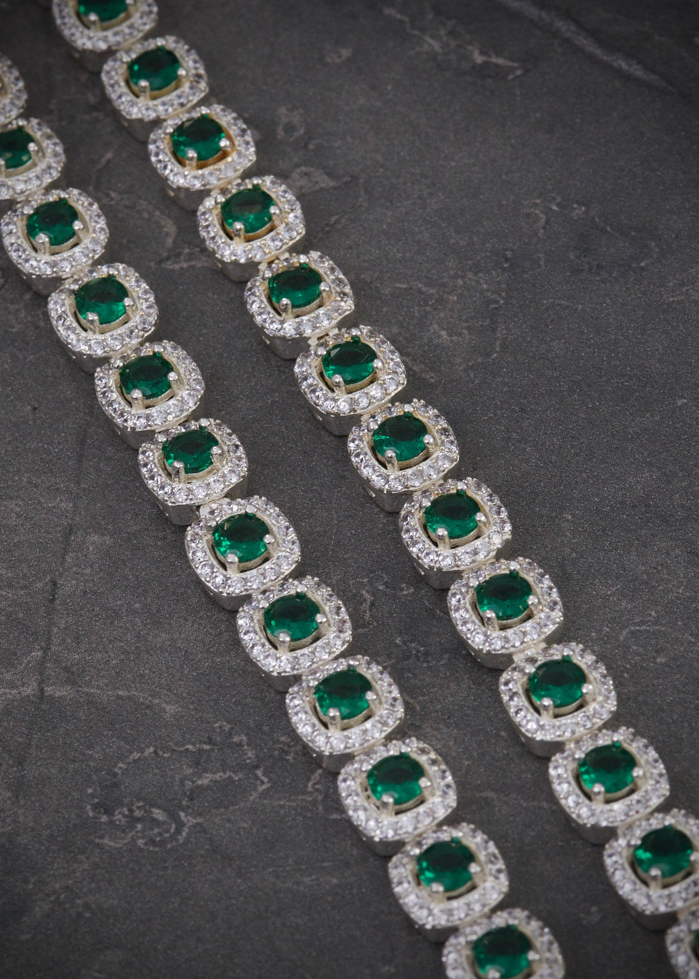 Cadena tenis con swarovski verde y blanco 45.3gr / Largo 40cm / Plata B