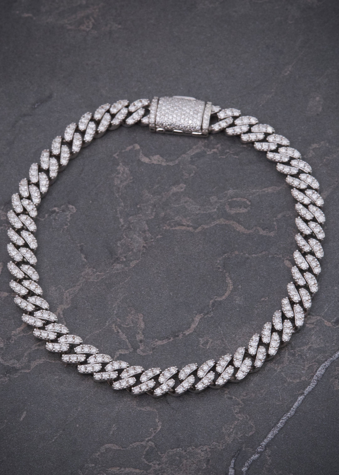 Pulso cubano con 320pts de moissanita 15.65gr / Largo 18cm — — Plata
