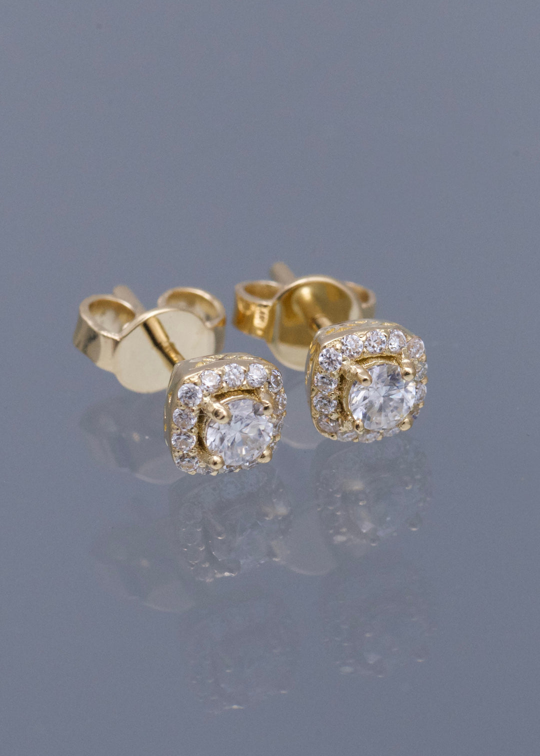 Topos con 32pts de Diamantes 1.5gr / 0.5cm / 5mm — Oro Amarillo