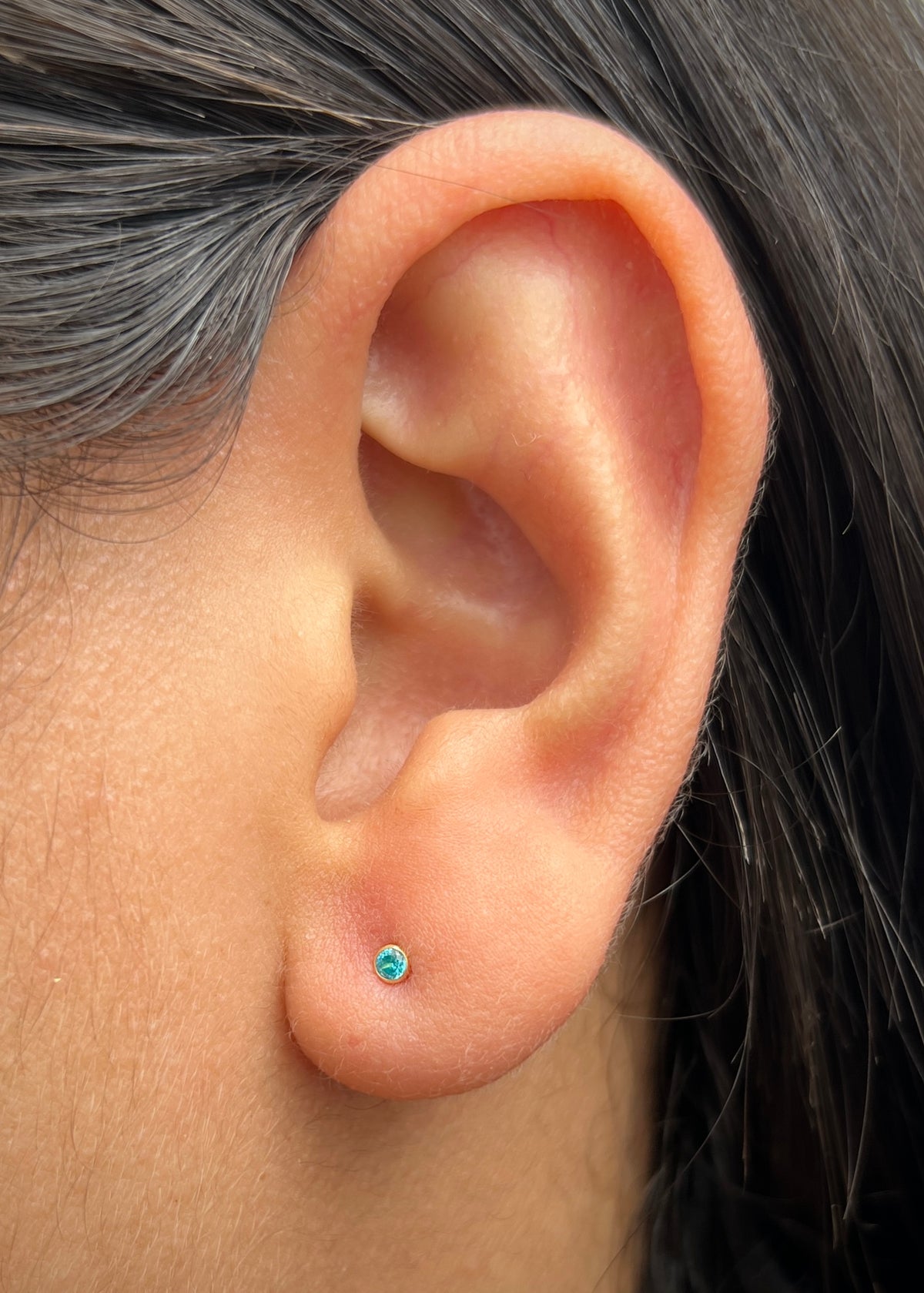 Topos Circulo con Swarovski Azul 0.35gr / 0.2cm / 2mm — Oro Amarillo