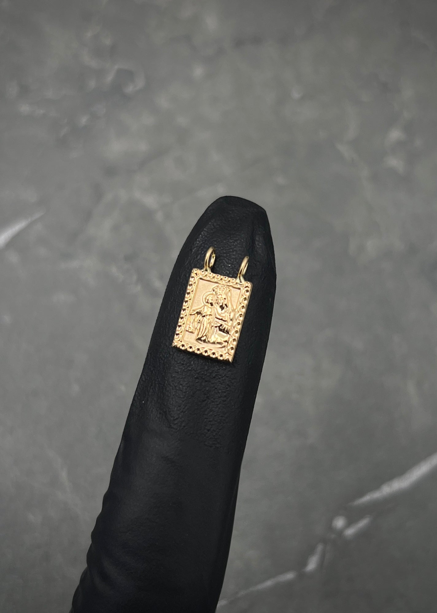 Herraje corazon de jesus y virgen del carmen 0.45gr / Largo 1.3cm / Oro Amarillo Nac B