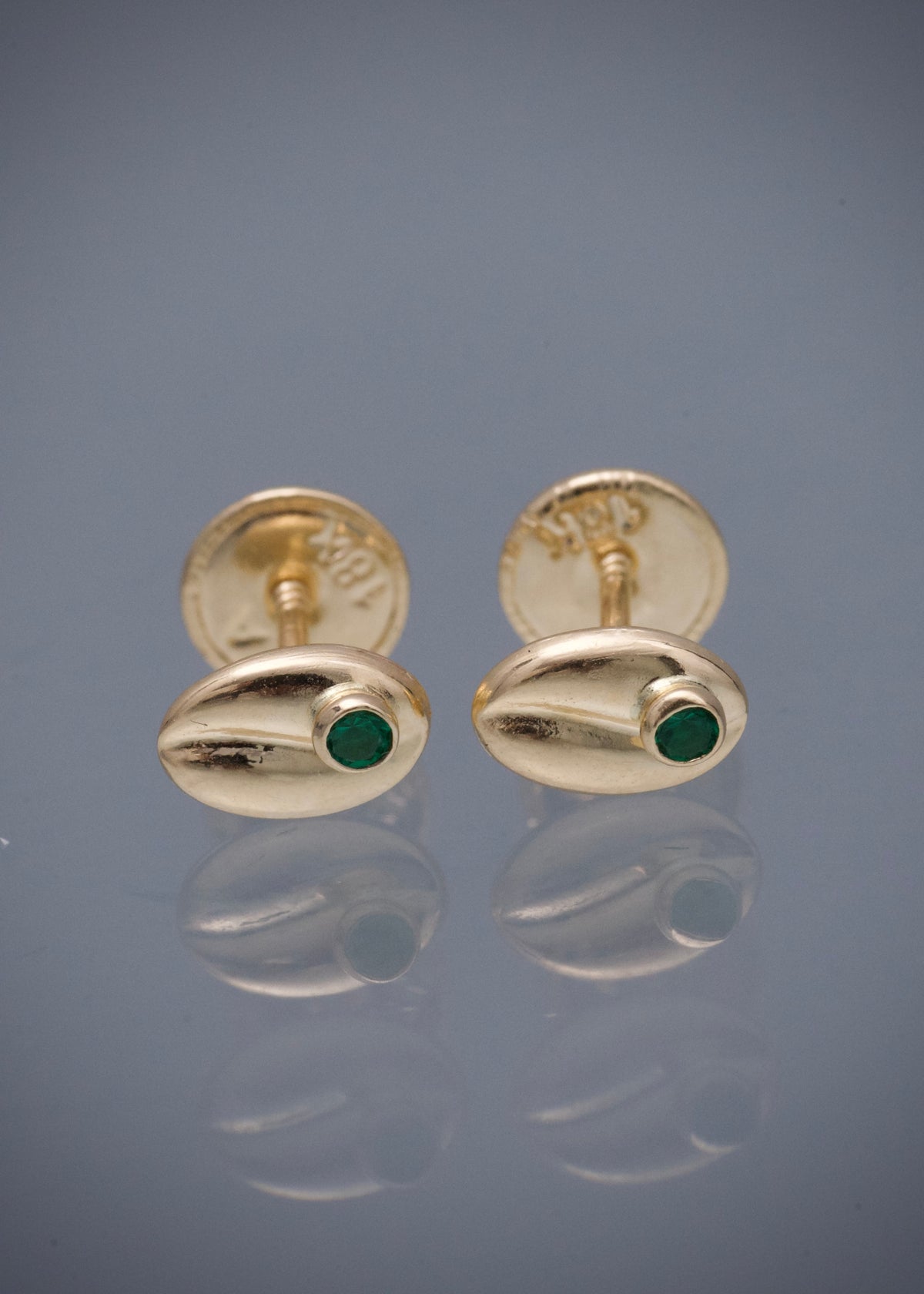 Topos grano de Cafe con Swarovski Verde 0.55gr / 0.6cm / 4.5mm — Oro Amarillo