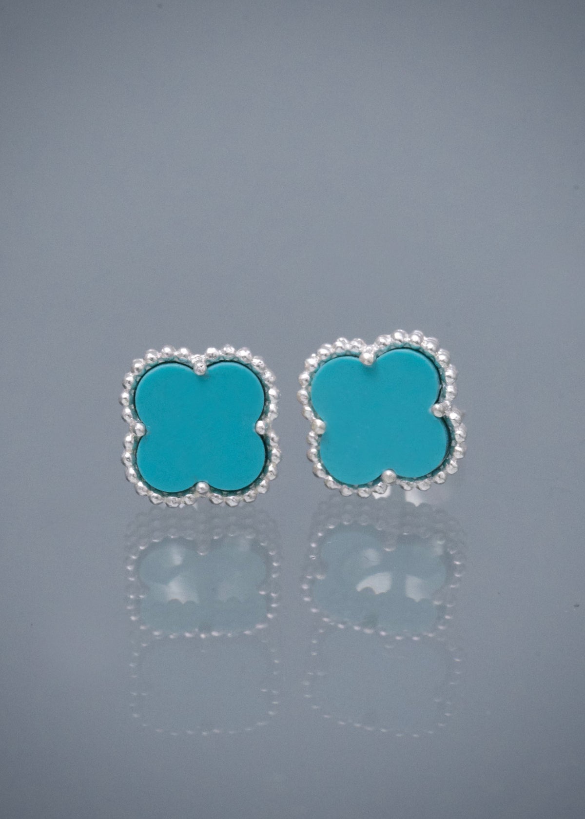 Topos Lucky Clover Piedra Azul 1.65gr / 0.8cm / 8mm — Plata 925