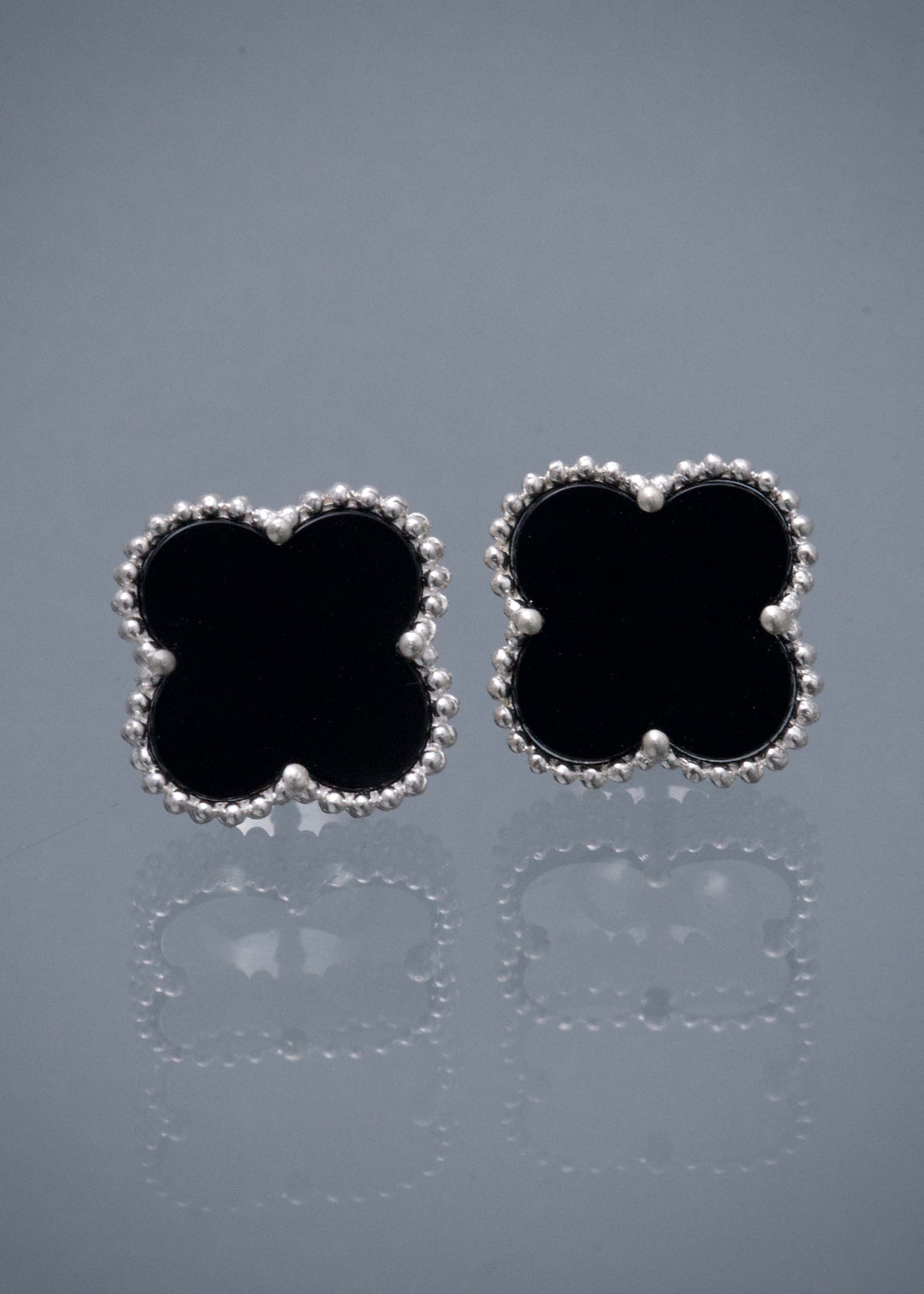 Topos Lucky Clover Piedra Negra 3gr / 1.2cm / 12mm — Plata 925