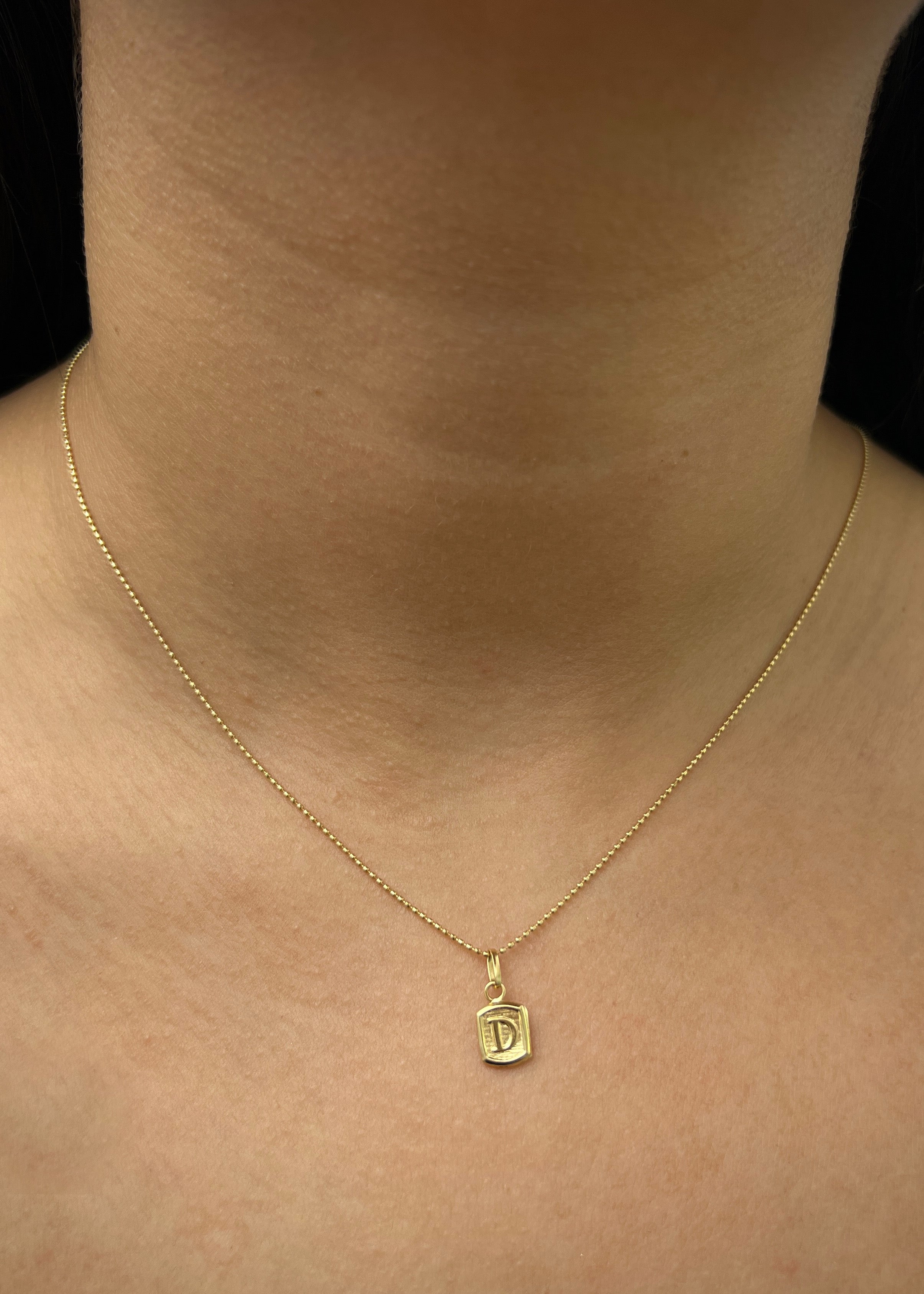 Dije letra D 0.35gr / Largo 1.5cm / Oro Amarillo Nac P