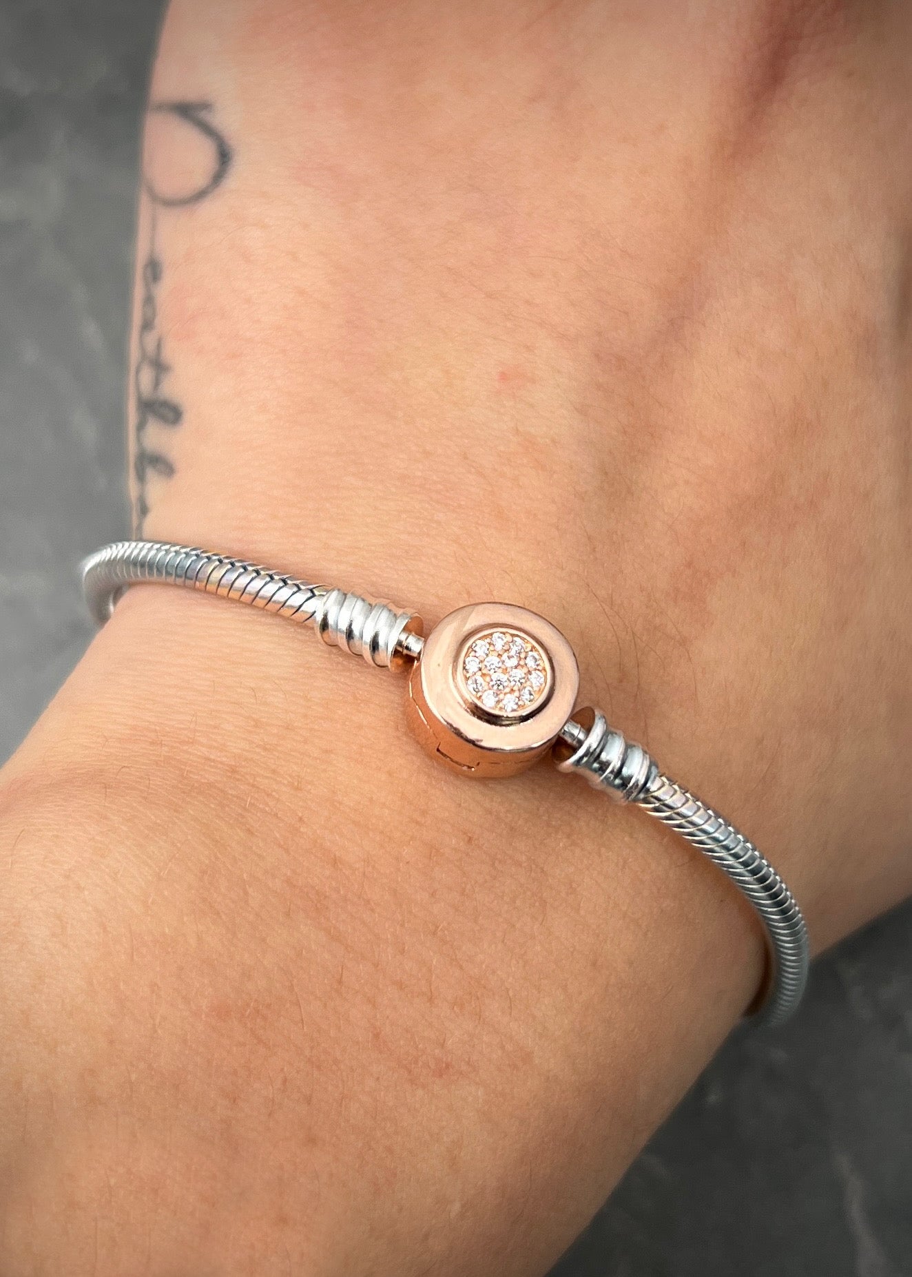 Pulso PD con swarovski blanco 15gr / Largo 19cm / Plata B