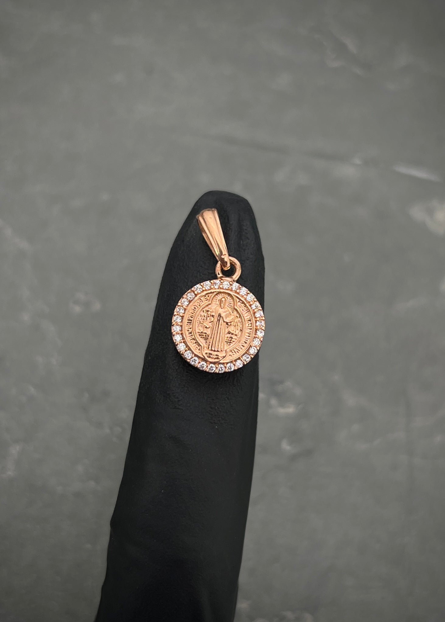 Dije san benito 2.8gr / Largo 2.1cm / Oro Rosado Nac M